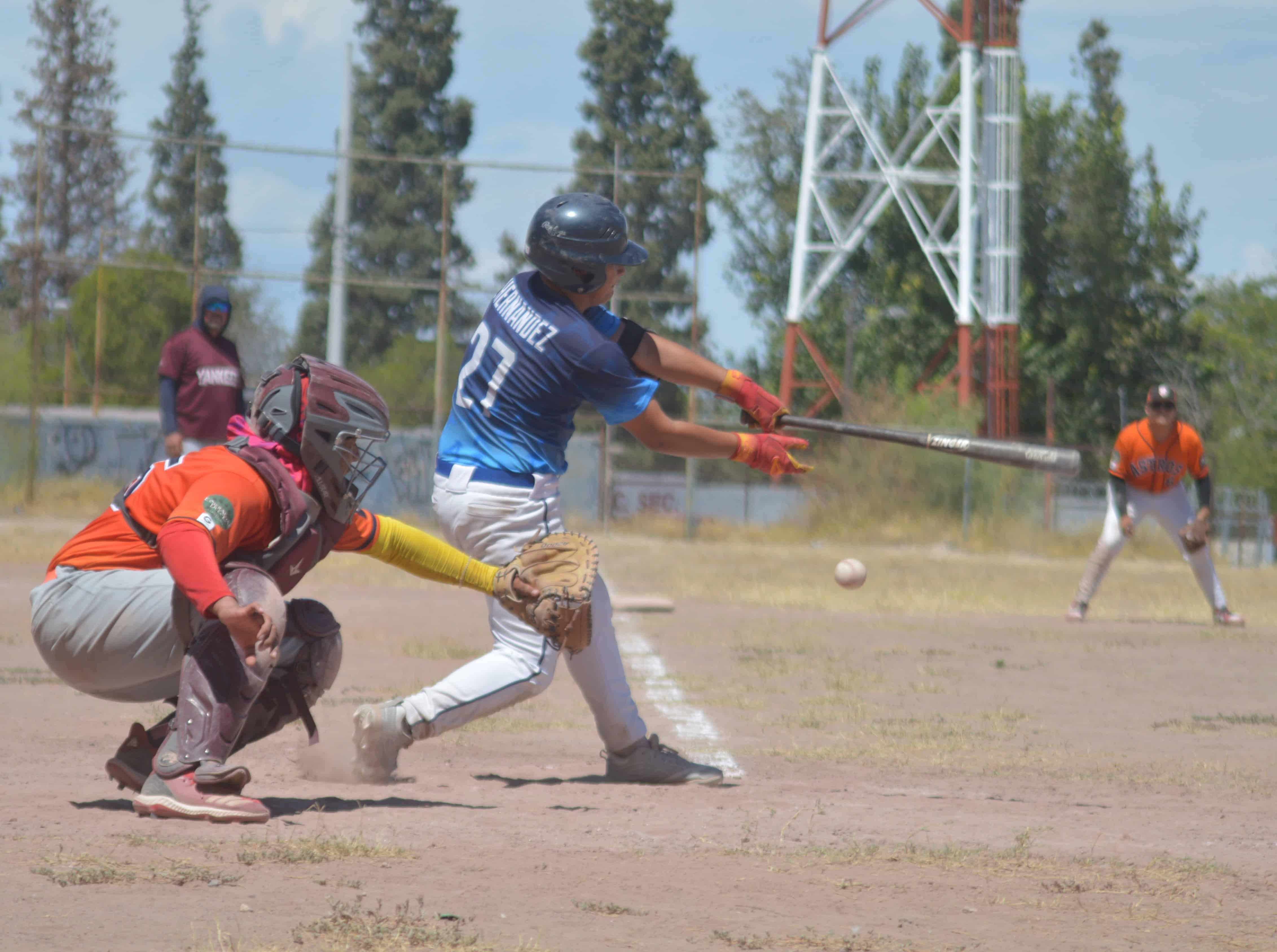 Dividen triunfos Astros y Yankees en la Liga de B&eacute;isbol de Monclova