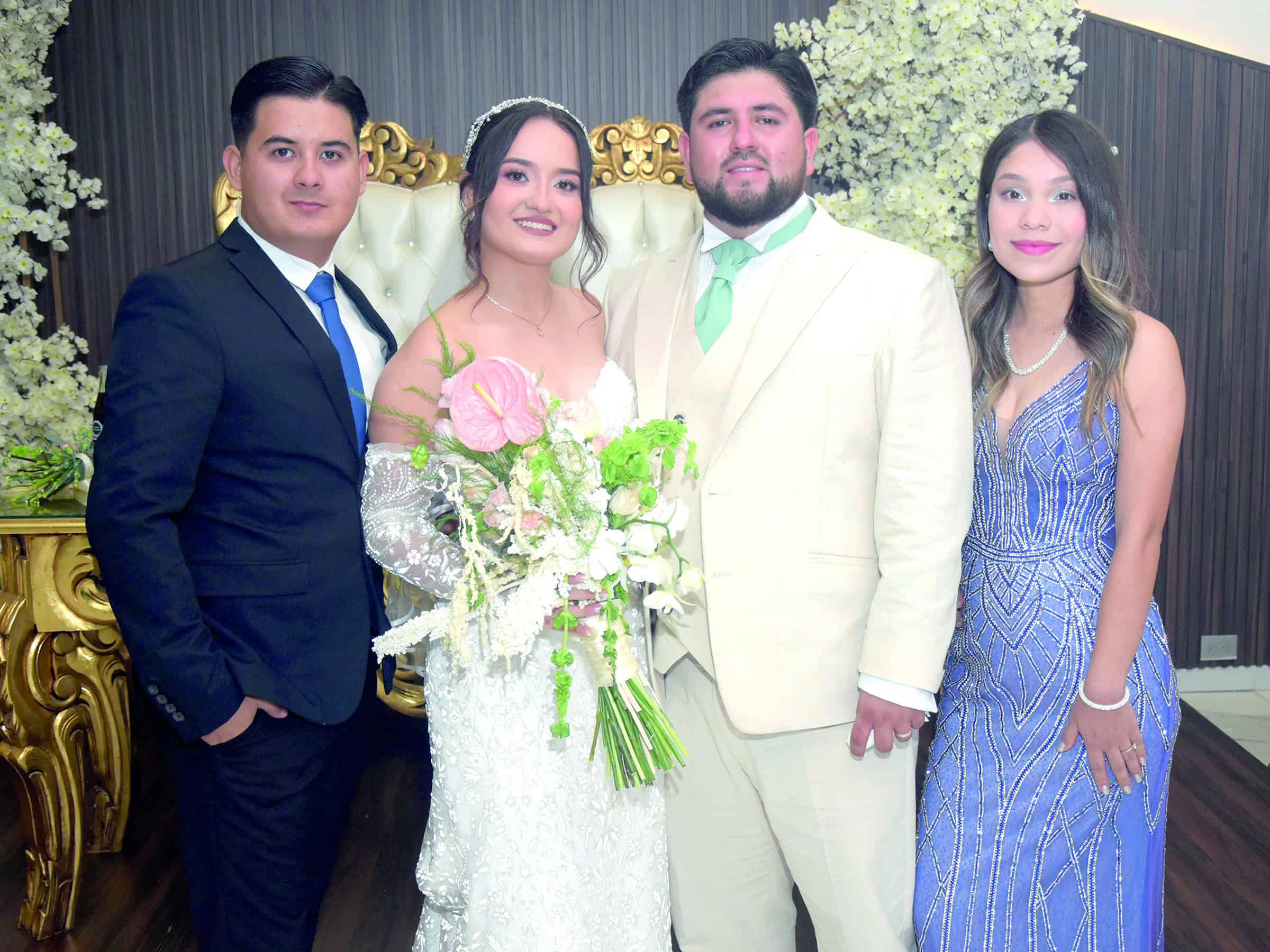 Fabiola Carrazco y Pedro Garc&iacute;a se casan rodeados de familiares