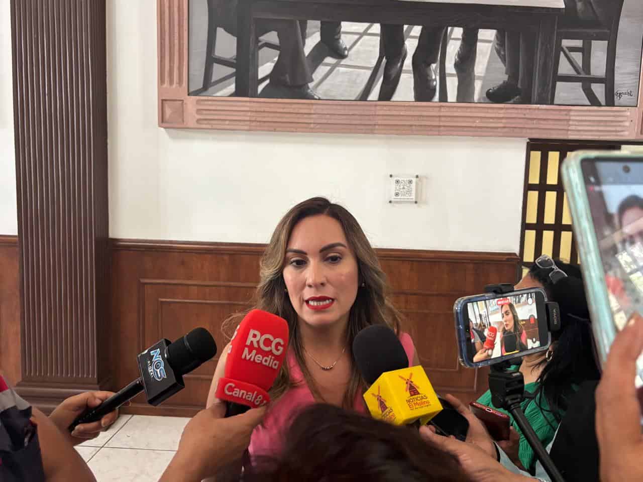 Consejo Técnico Escolar definirá uso de celulares en aulas