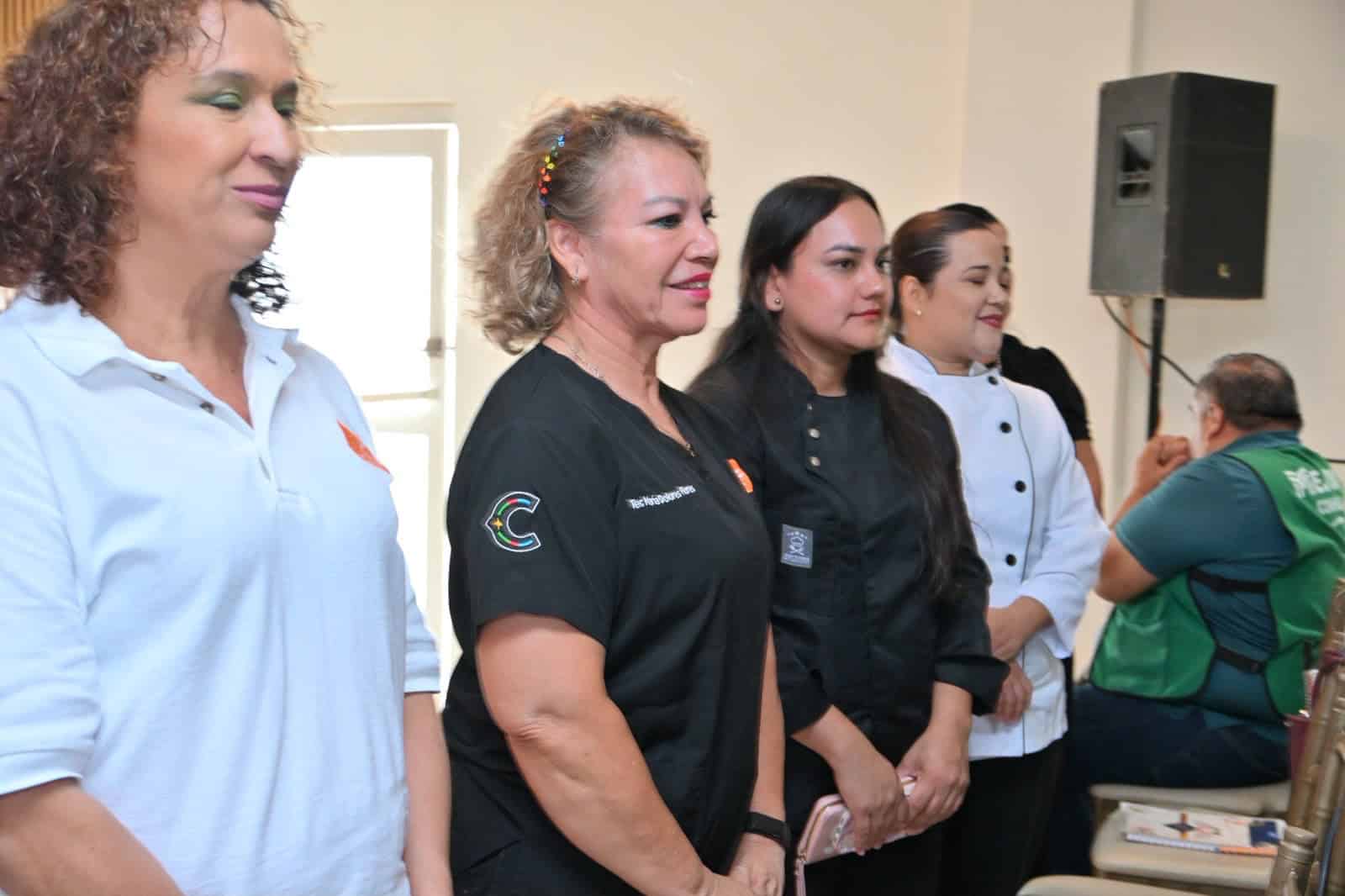Más de 200 sambonenses se capacitan en San Buenaventura