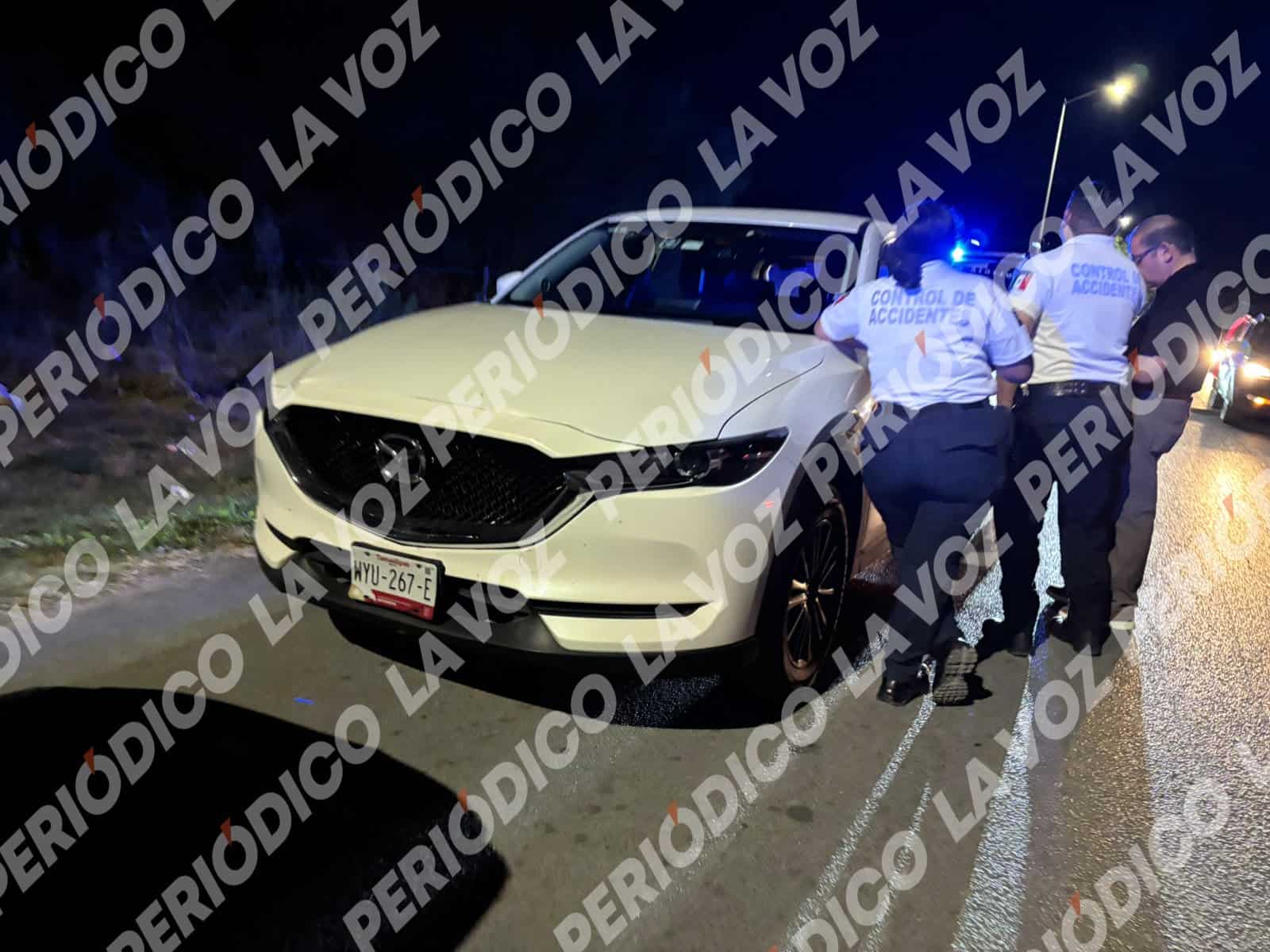 Accidente en Monclova: Chevrolet Onix y camioneta Mazda colisionan