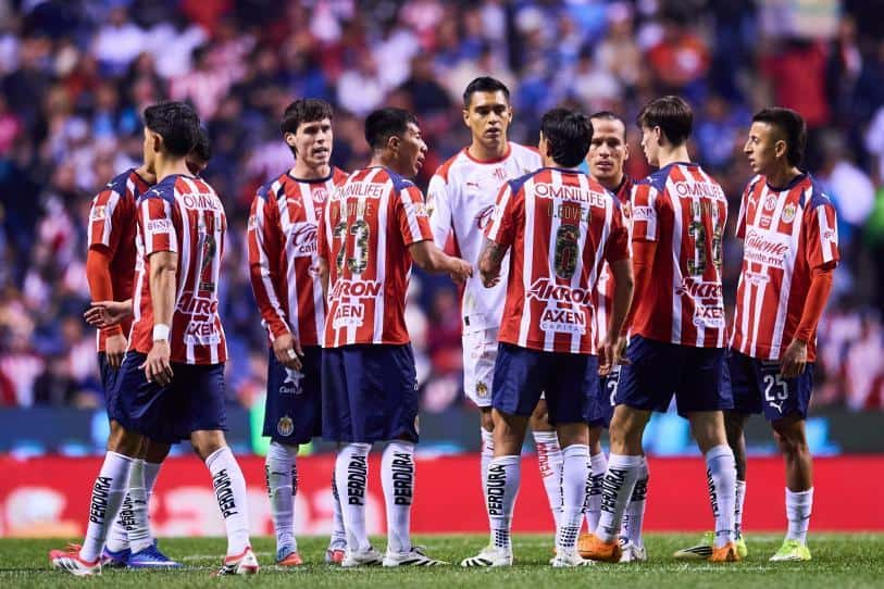 Gabriel Milito y las Chivas buscan liderato ante Querétaro este sábado