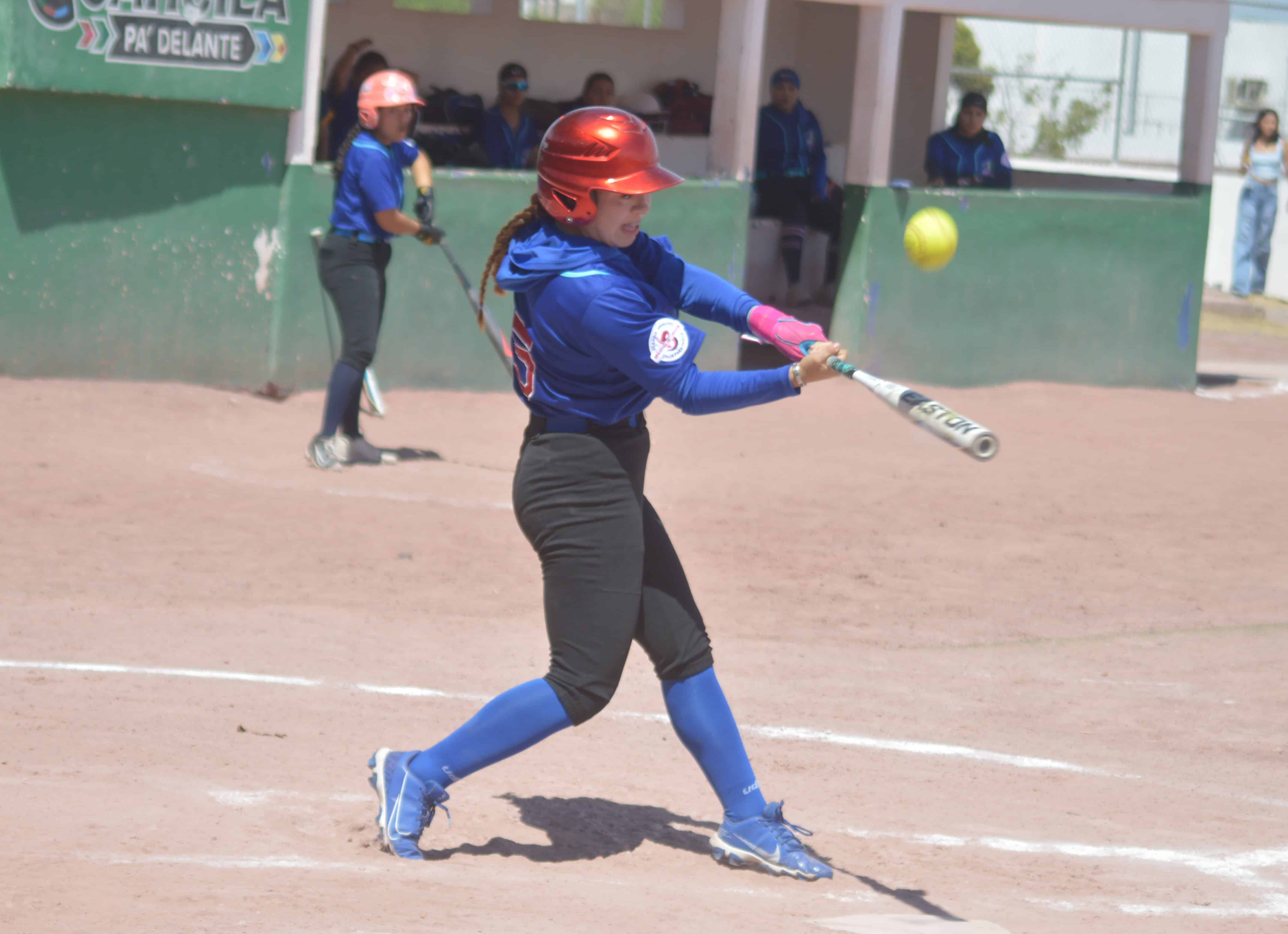 Academia Bravos se impone a Queens B en softbol municipal