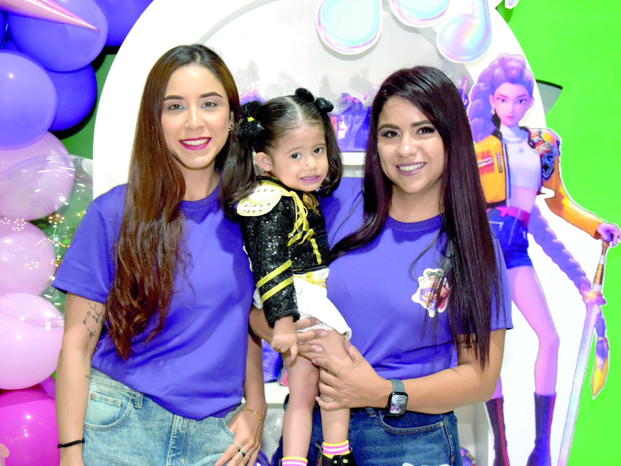 Mabel Cavazos celebra su segundo cumplea&ntilde;os rodeada de amor familiar