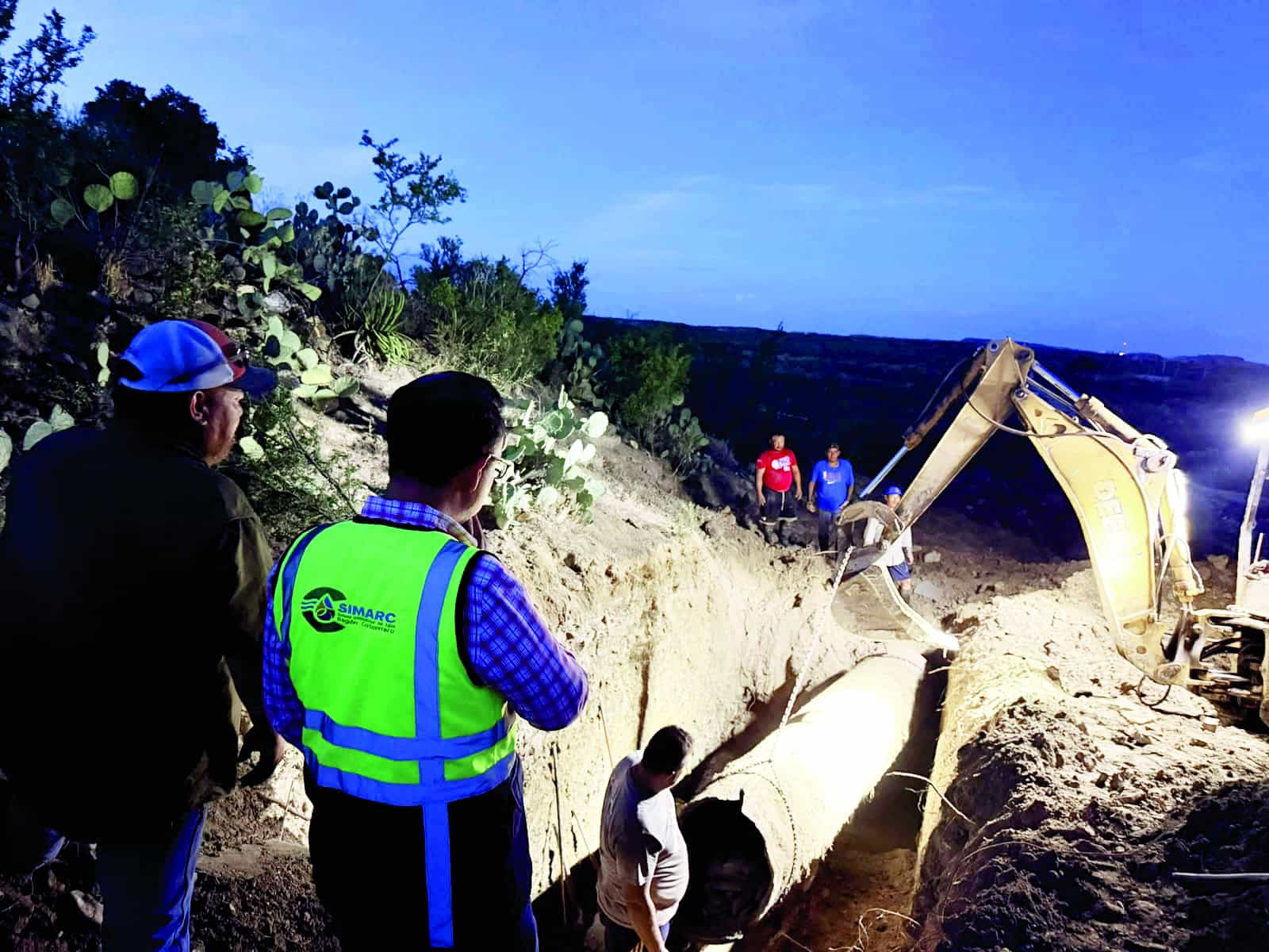 SIMARC repara línea de agua potable en Coahuila