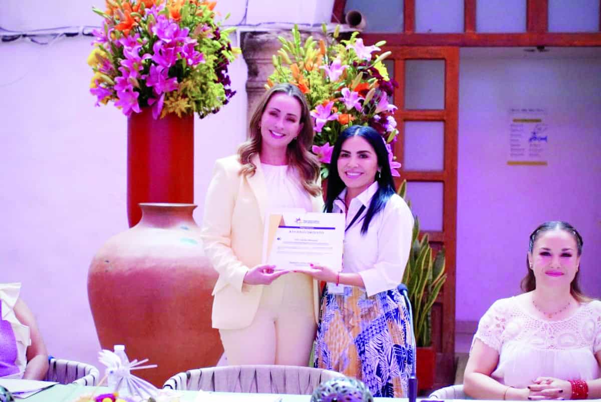 Presenta Luly a Espacios DIF