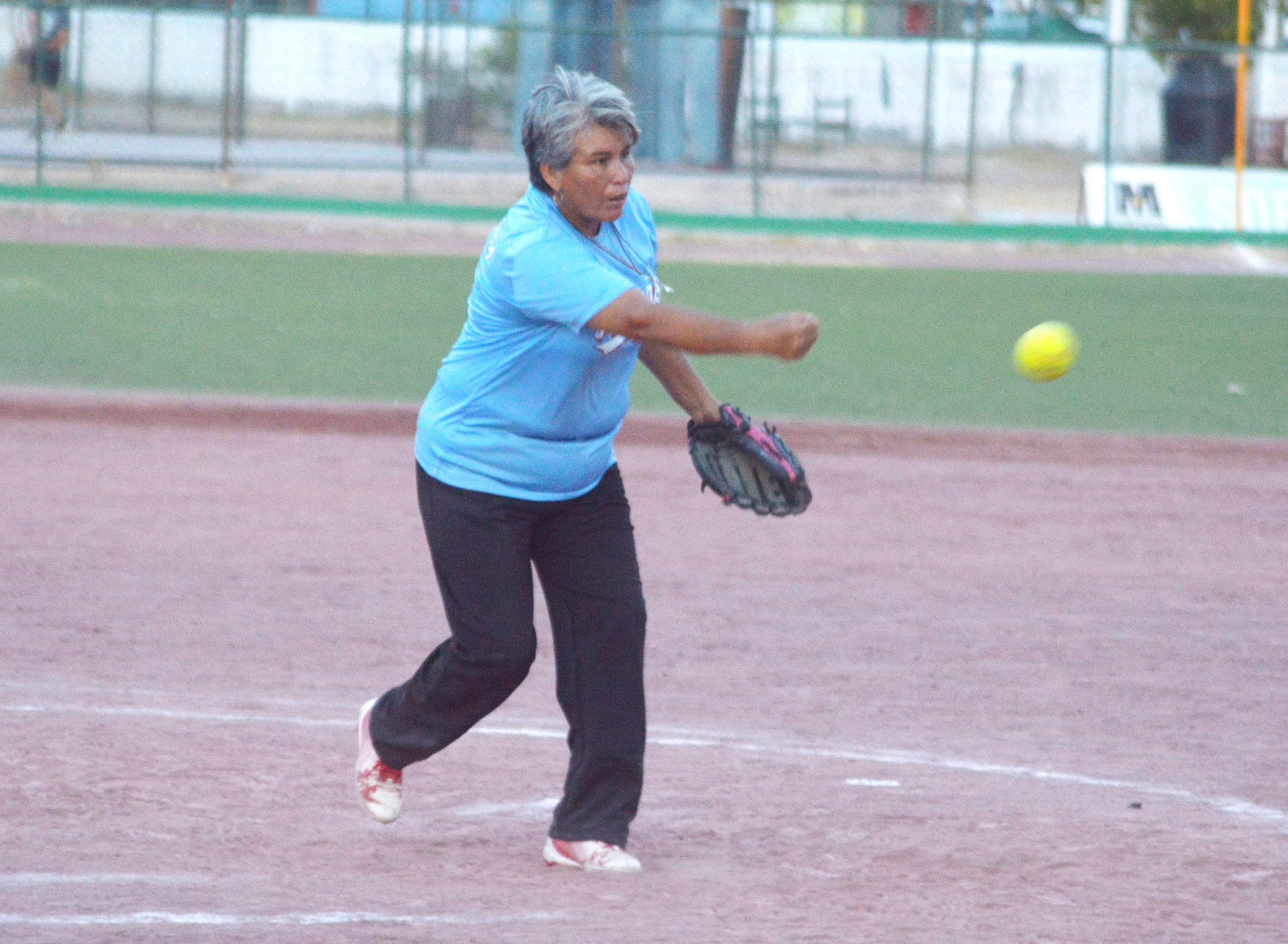 Rangers vence a Felinas: emocionante partido de softbol en Monclova