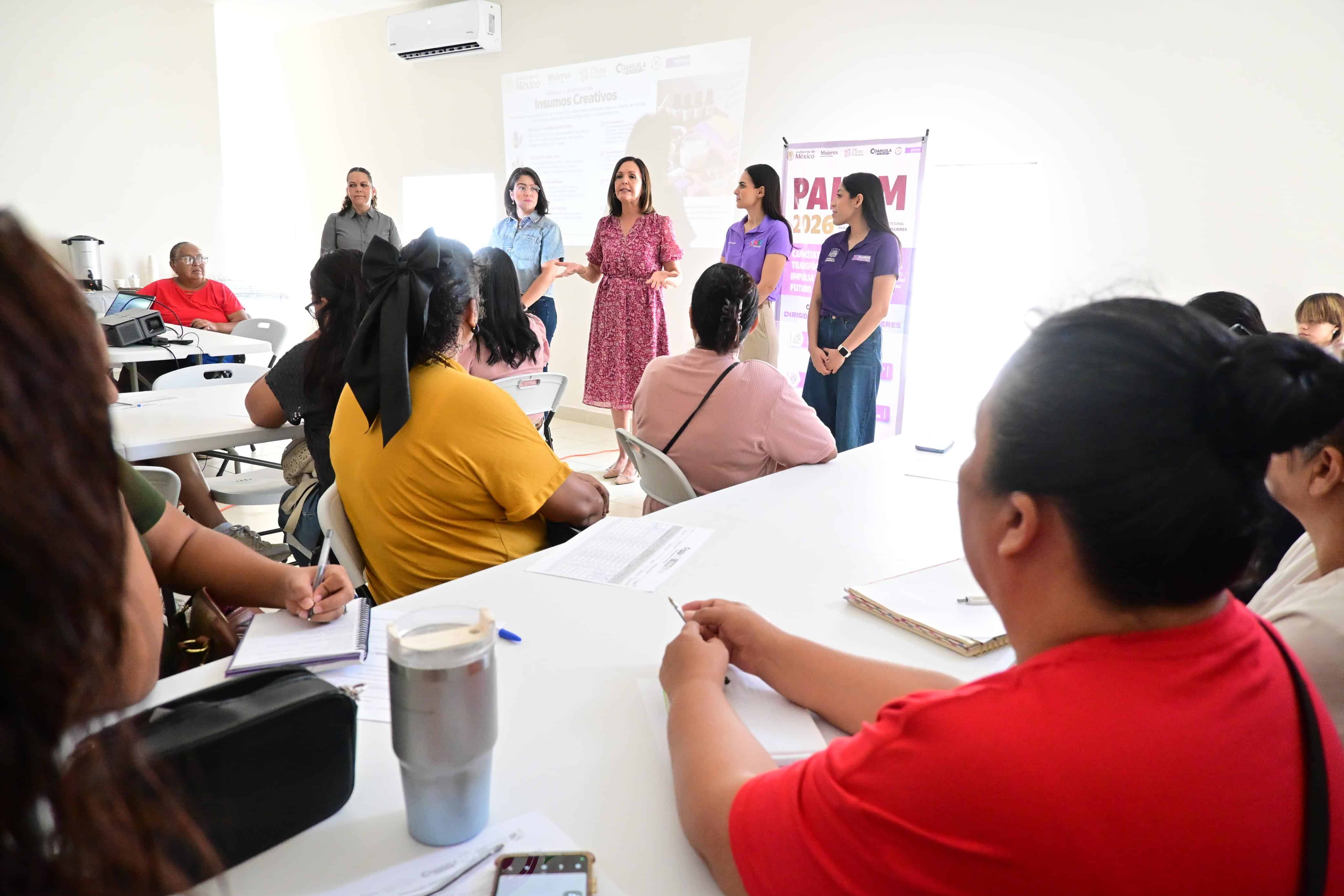 Sari Pérez Cantú lanza programa Aprende y Emprende en Frontera