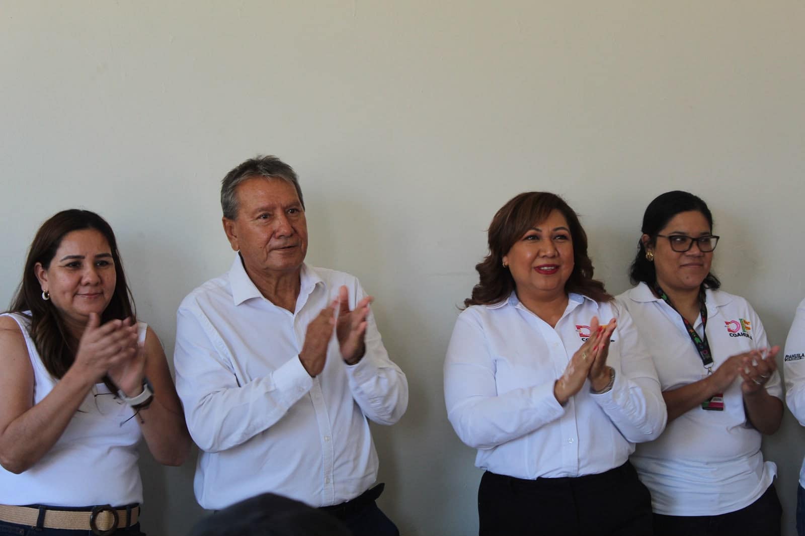 DIF Coahuila entrega apoyos a personas con discapacidad en Nueva Rosita