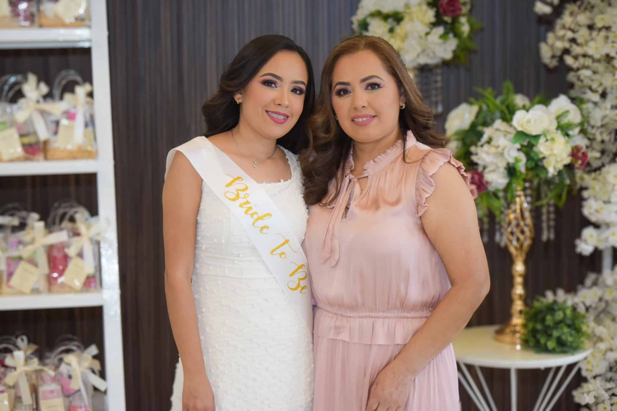 Landay Mireles celebra su festejo previo a la boda con Arturo Montes