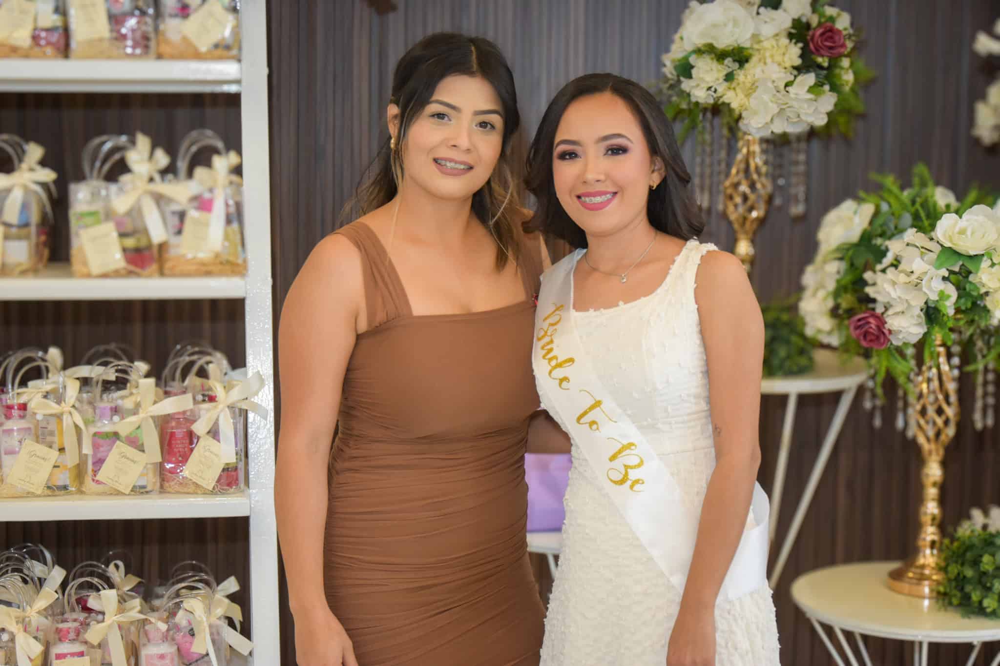 Landay Mireles celebra su festejo previo a la boda con Arturo Montes