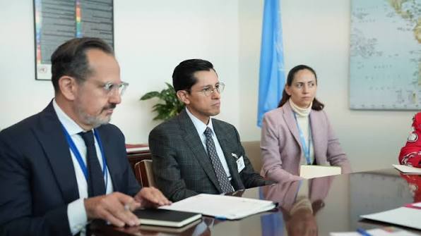 Volker Türk y Roberto Velasco discuten muertes de mexicanos bajo custodia de ICE