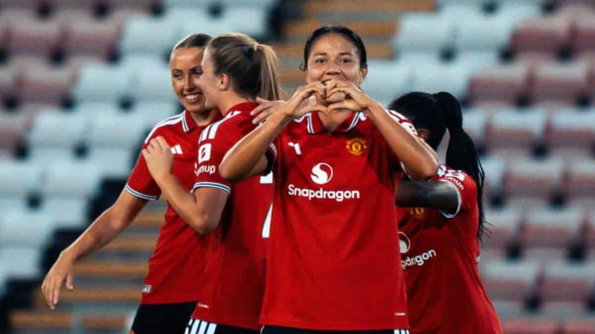 Rebeca Bernal brilla con Manchester United en triunfo 5-1 sobre Durham