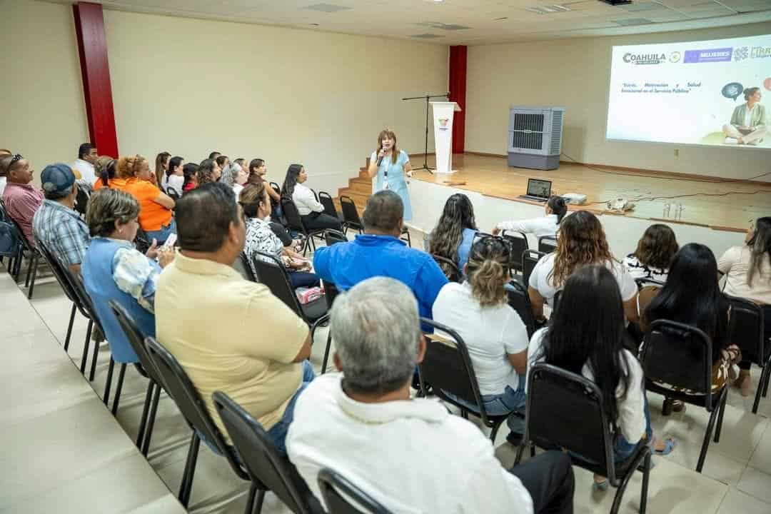 Gobierno Municipal de Casta&ntilde;os capacita a su personal en bienestar
