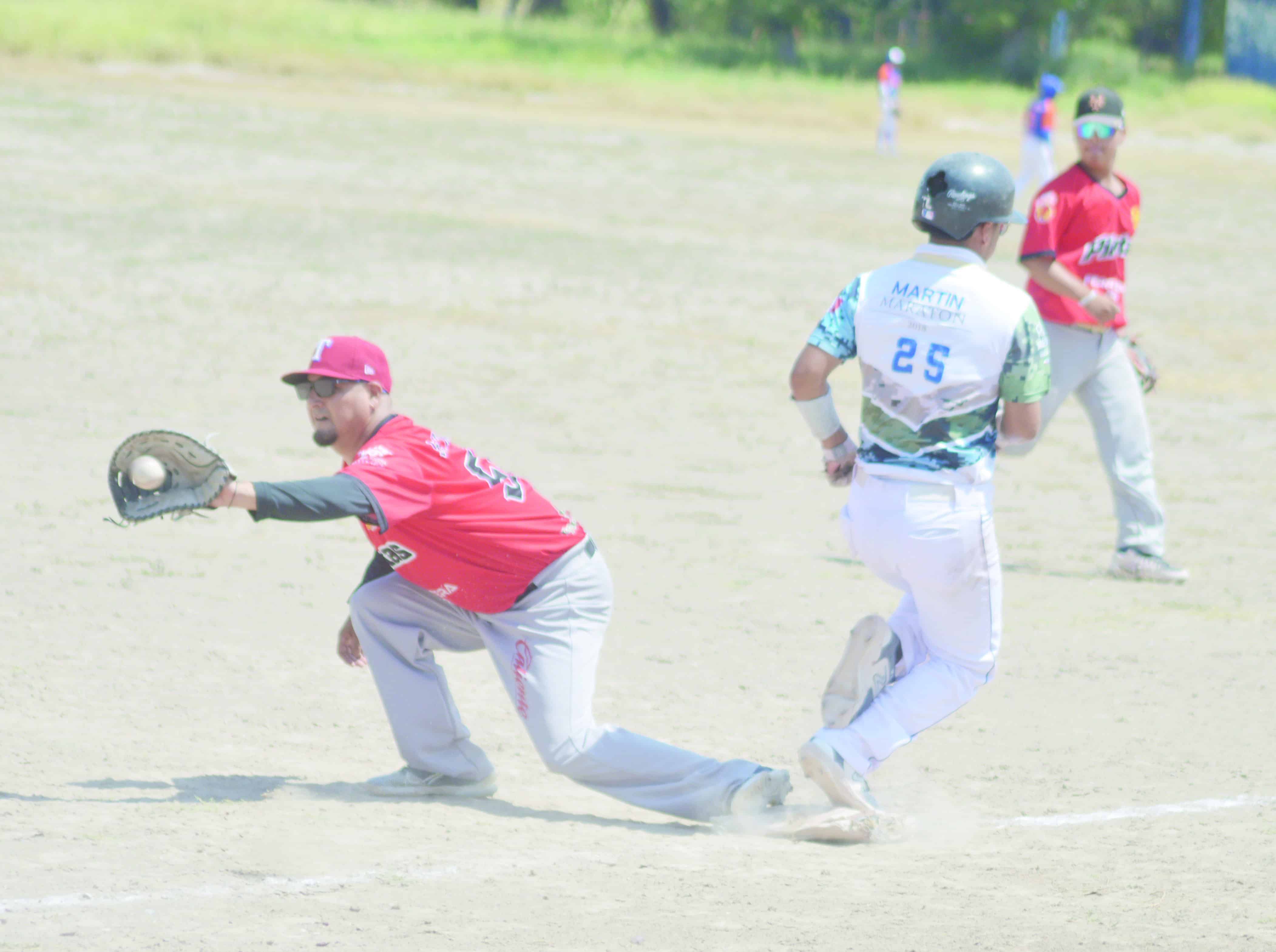 Piratas y Seguridad P&uacute;blica empatan en emocionante jornada de b&eacute;isbol