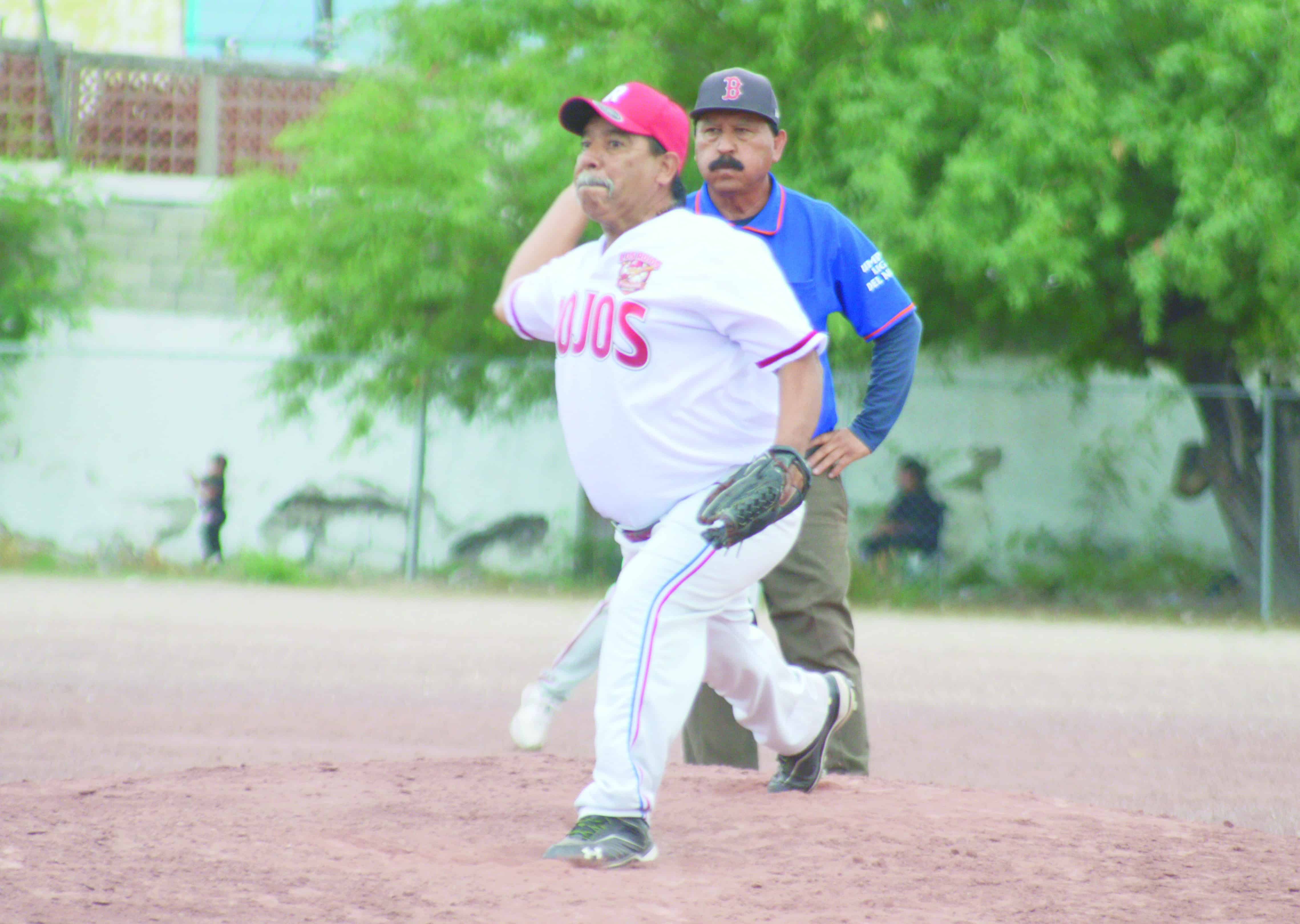Rojos de Bellavista arrasan con Naranjeros en el Parque Ferrocarrilero