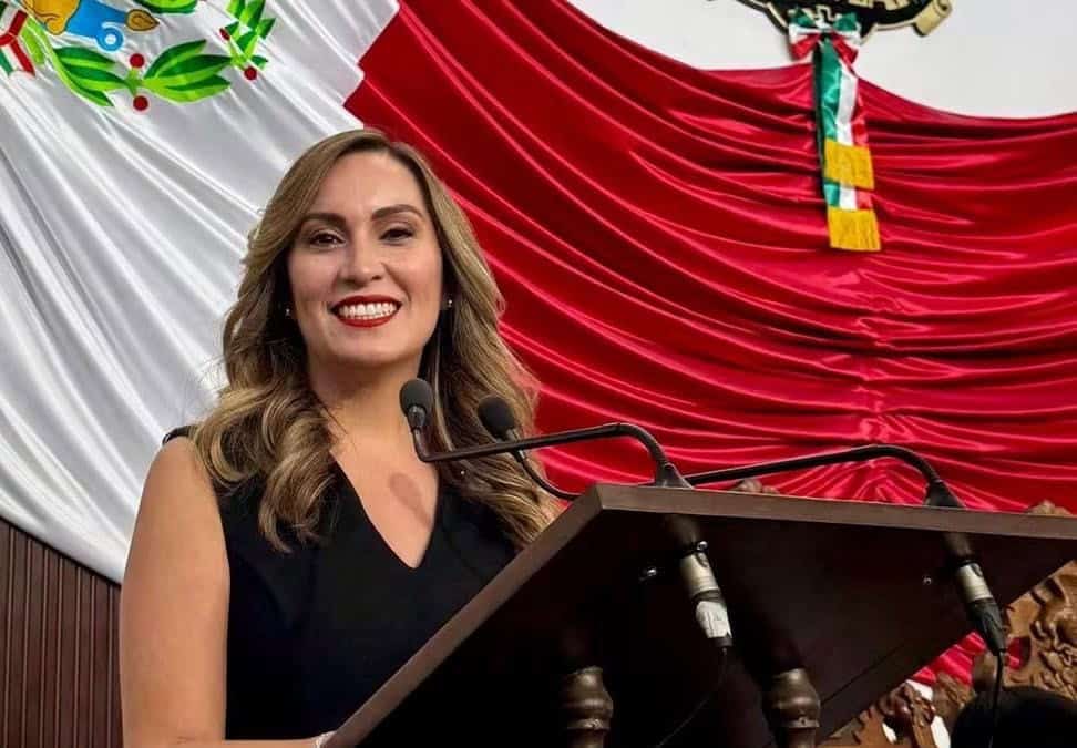 Magaly Hern&aacute;ndez urge a SEDU a atender inconformidades en planteles de Coahuila