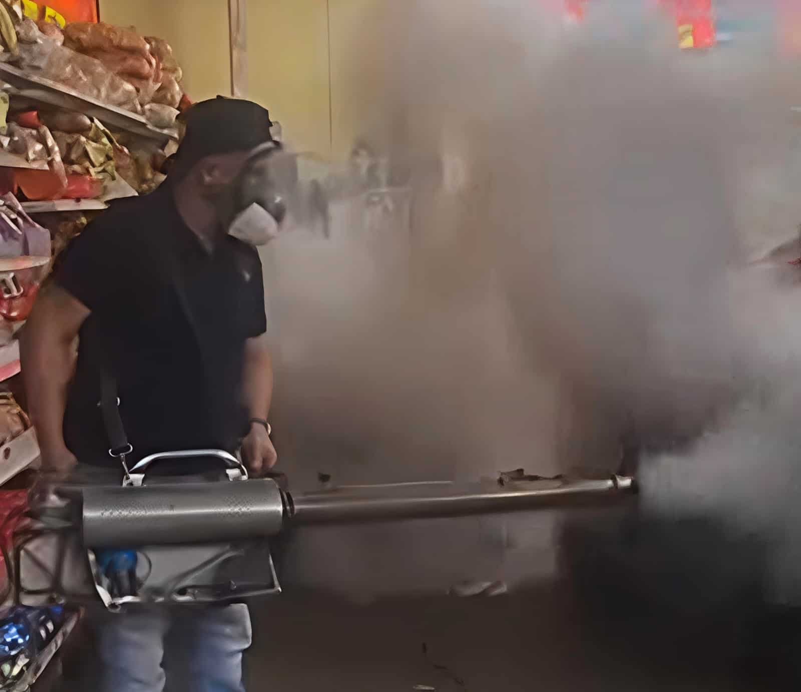 Fumigan alimentos  en supermercado