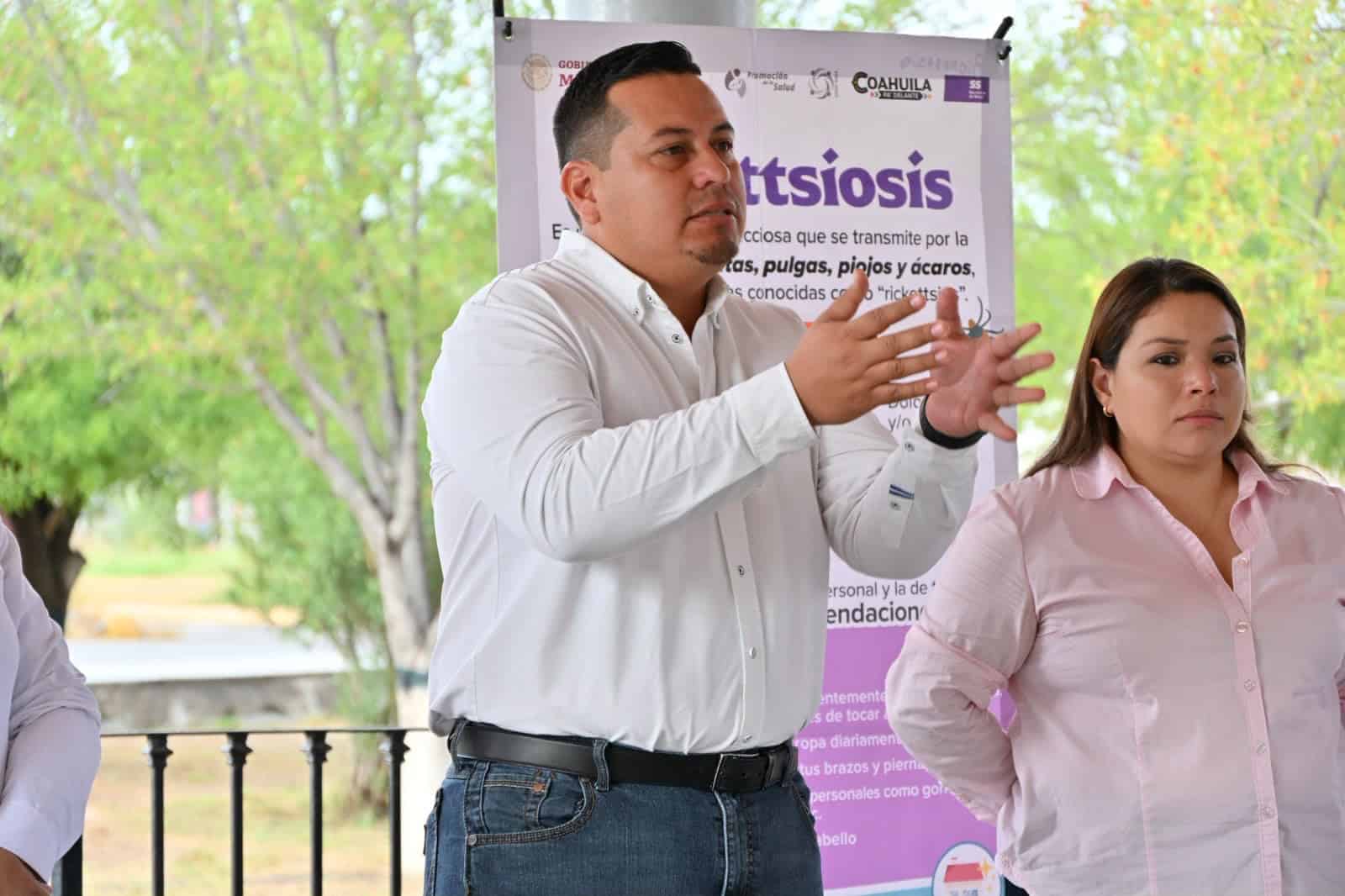 Javier Flores Rodr&iacute;guez promueve limpieza para prevenir rickettsiosis en San Buenaventura