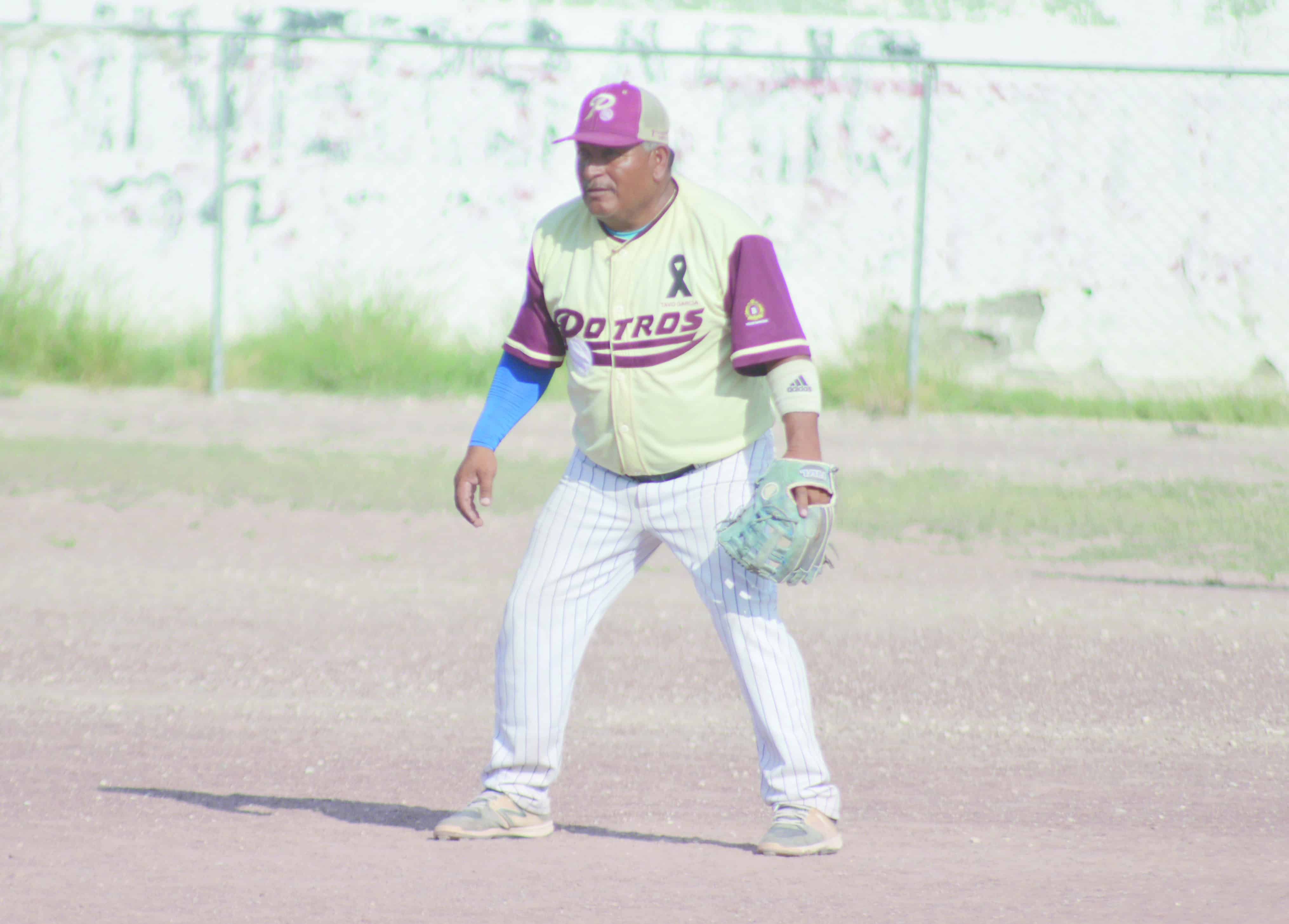 Potros vencen a Chicos Malos 10-4 en la Liga de B&eacute;isbol de Monclova