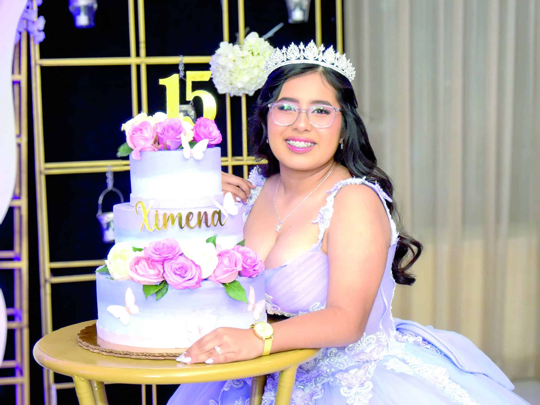 Ximena Leija celebra sus quince a&ntilde;os en elegante fiesta familiar