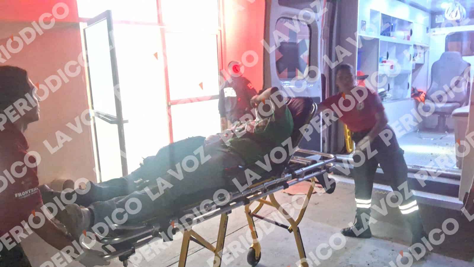 Motociclista sufre fractura en pierna tras accidente en Frontera