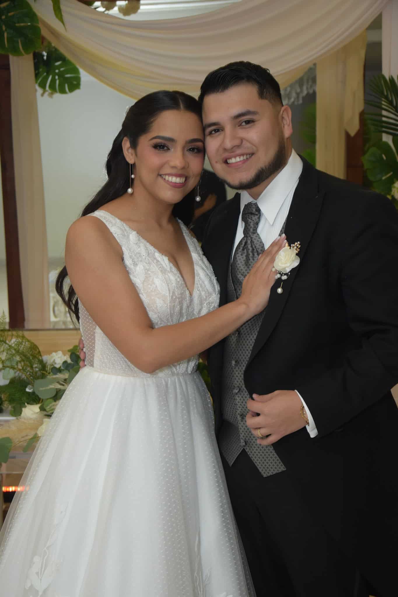 Hanna Morales y Dylan Quintero celebran su boda en Monclova