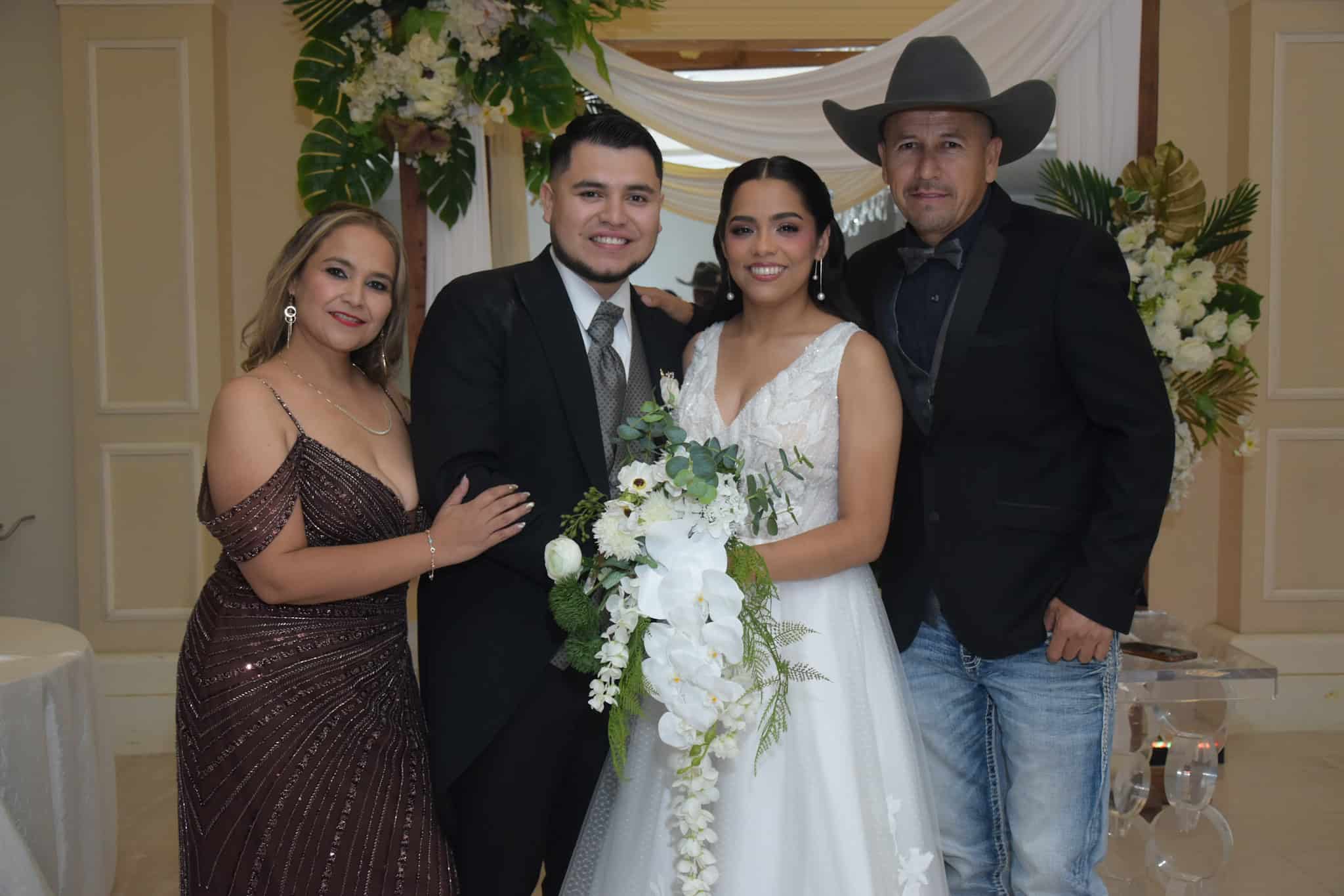 Hanna Morales y Dylan Quintero celebran su boda en Monclova