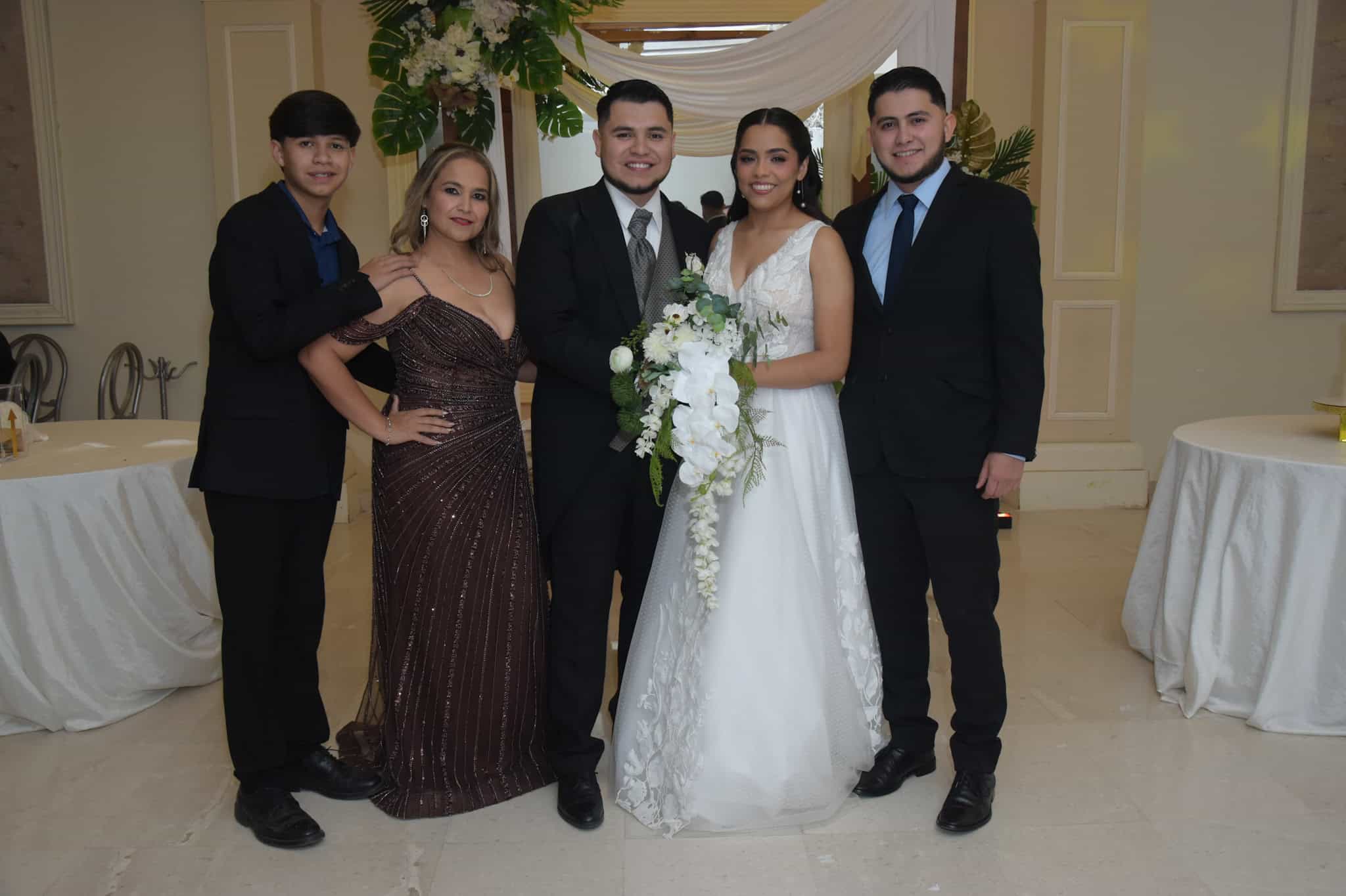 Hanna Morales y Dylan Quintero celebran su boda en Monclova