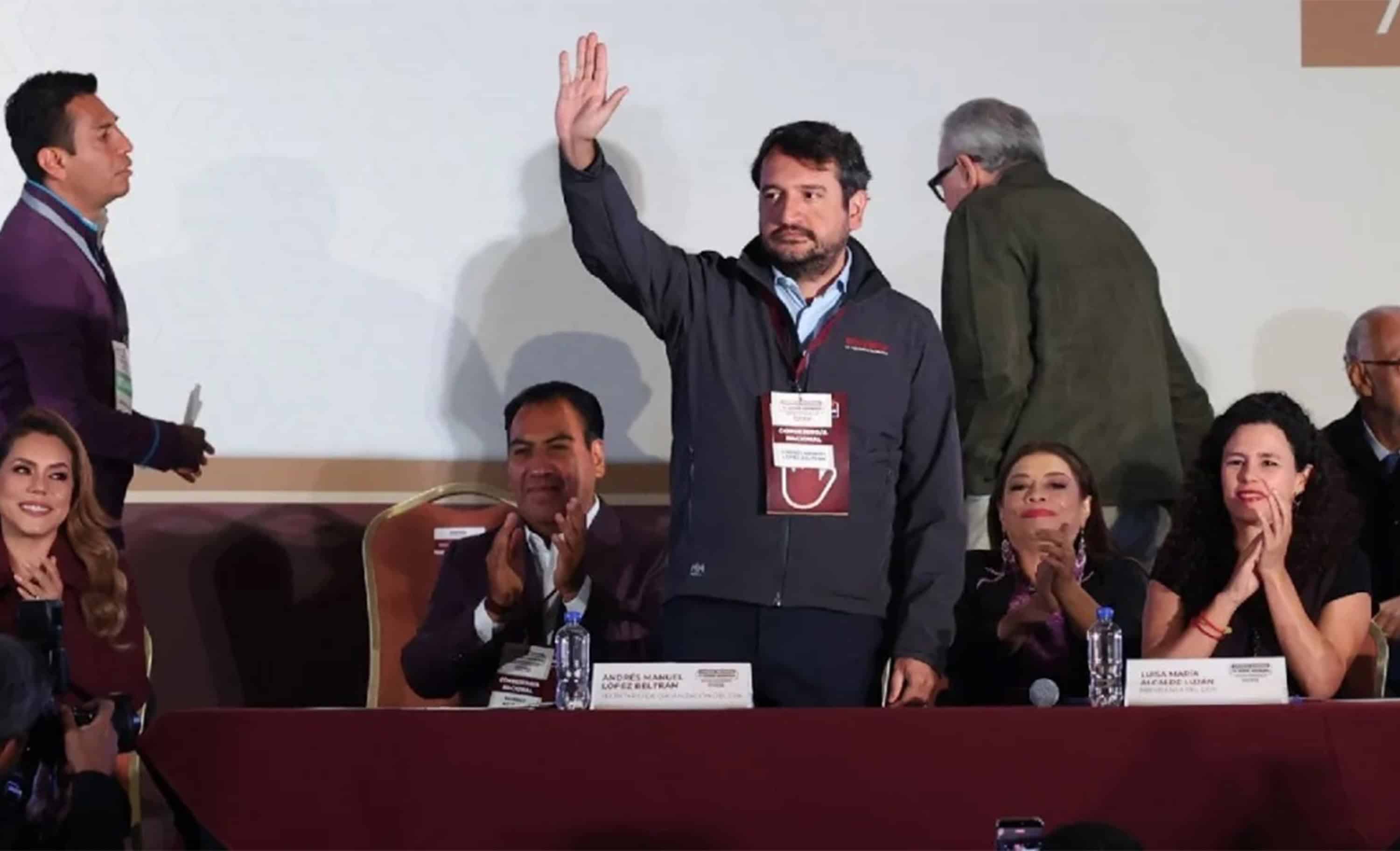 Andy López Beltrán da un paso rumbo a 2027; se registra en Morena por un distrito de Tabasco