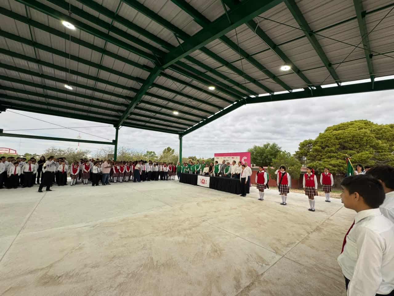 Entregan techumbre en Secundaria Técnica 38 de Piedras Negras