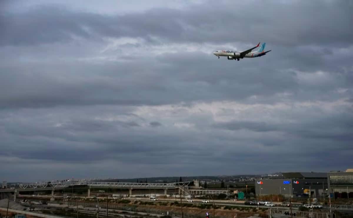 Eisin advierte sobre posible reclutamiento de pilotos en Flydubai