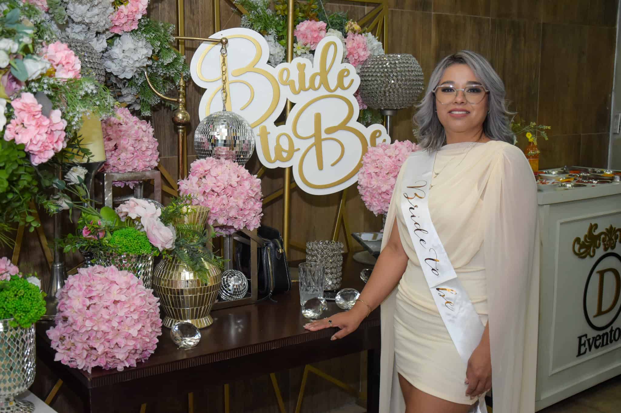 Isabel Cortez celebra su despedida de soltera en compa&ntilde;&iacute;a de familiares