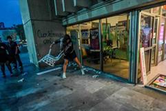 Protesta de mujeres trans en Cuauhtémoc termina en enfrentamiento y deja al menos 10 lesionados