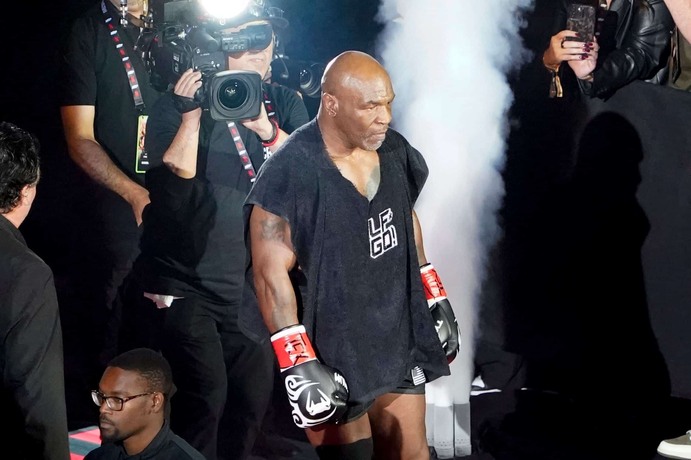 Mike Tyson y Floyd Mayweather: &iquest;regreso al boxeo?
