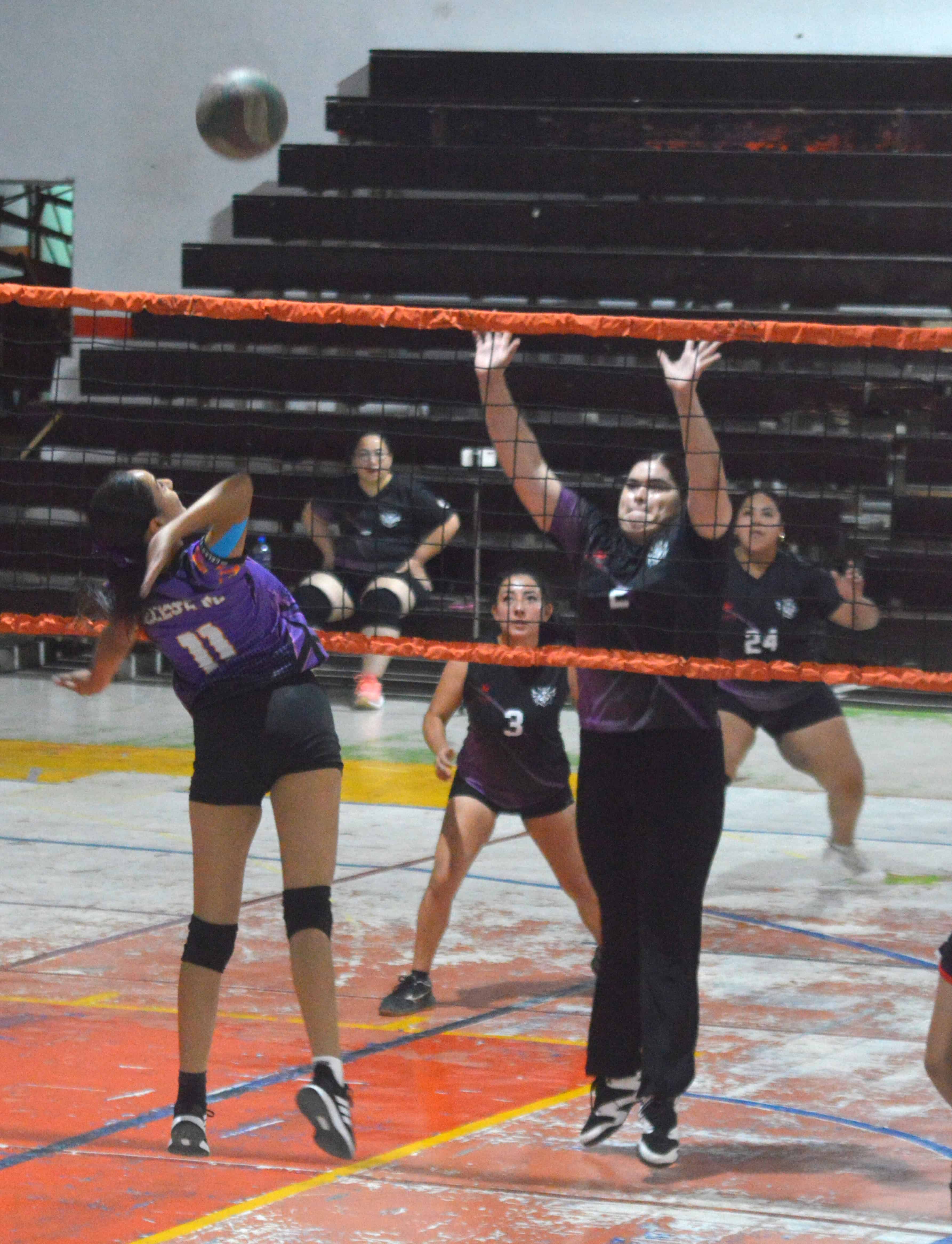AVR B vence a Valkirias y avanza a la final en la Liga Rangelitos