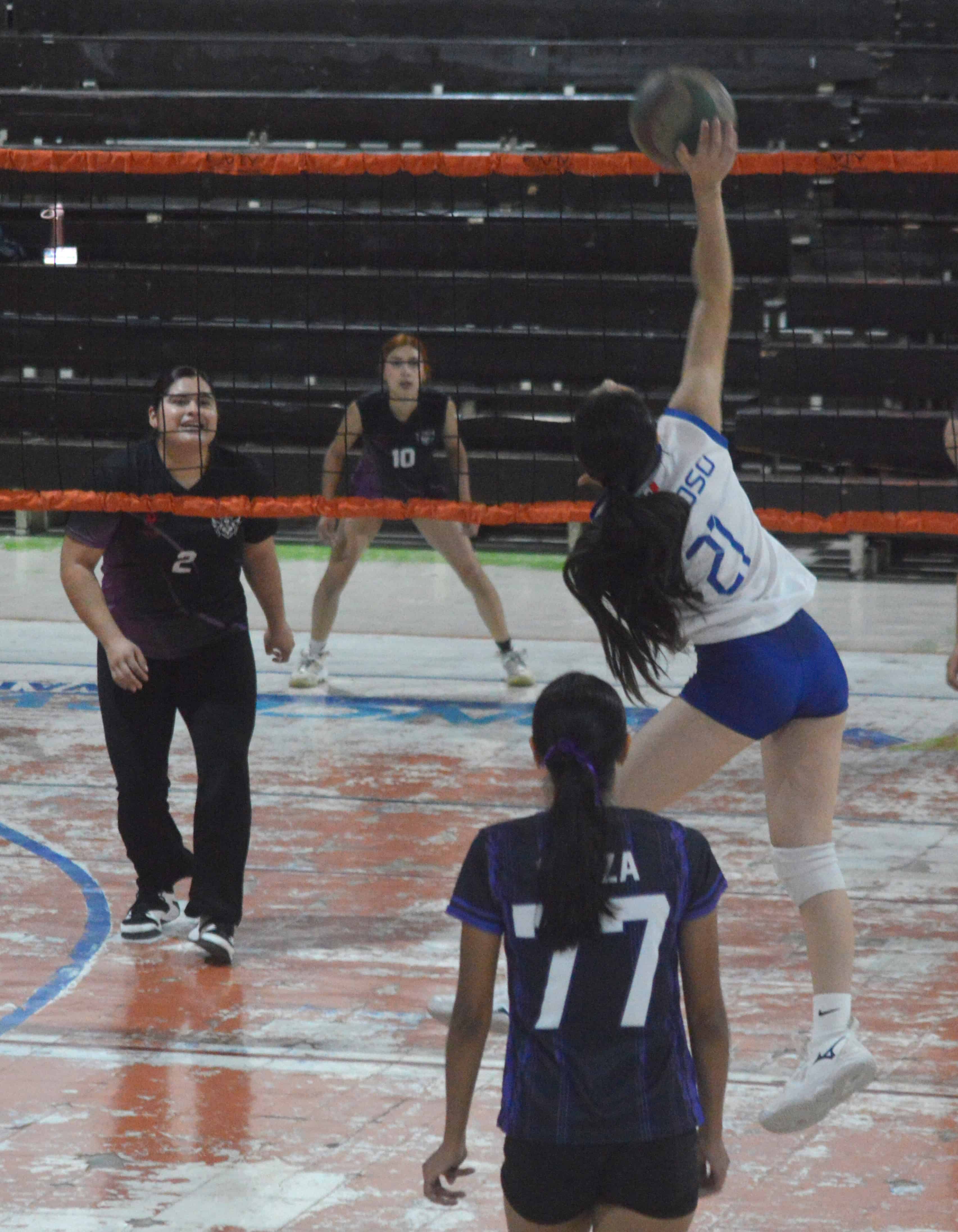 AVR B vence a Valkirias y avanza a la final en la Liga Rangelitos