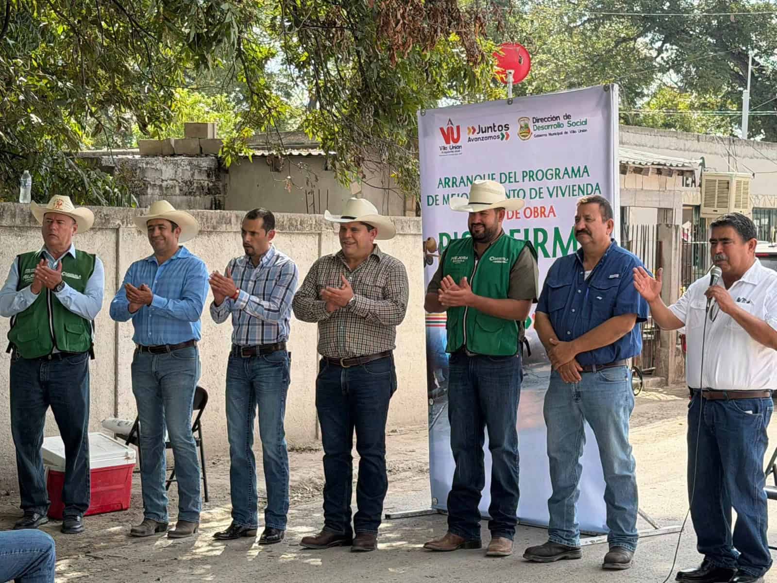 El programa Piso Firme comenzó con trabajos en una vivienda de Villa Unión.