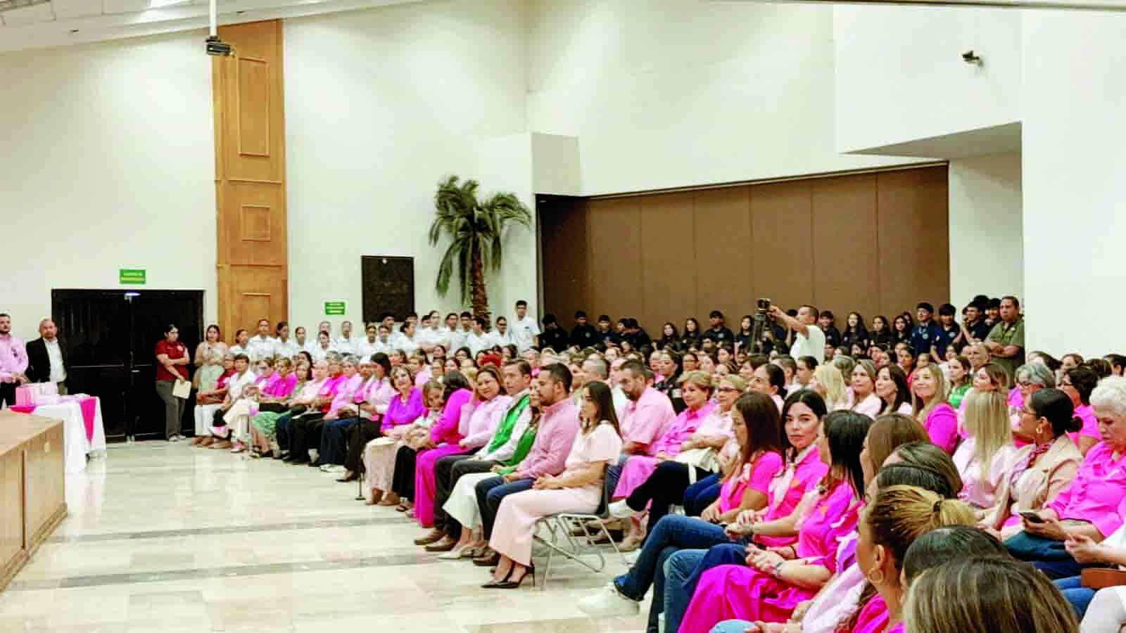 DIF Coahuila y Laura Luz Pérez realizan conferencia sobre cáncer de mama en Nueva Rosita
