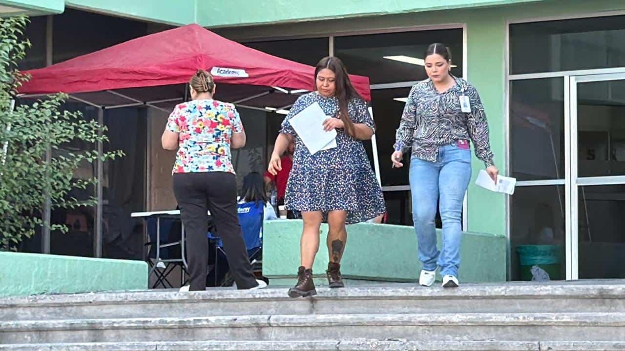 Rechazan aumento salarial en el IMSS y exigen destituir a l&iacute;der sindical