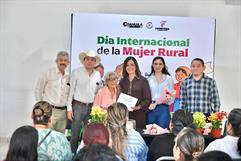 Sari Pérez Cantú rinde homenaje a mujeres rurales en Frontera Sari Pérez Cantú rinde homenaje a mujeres rurales en Frontera