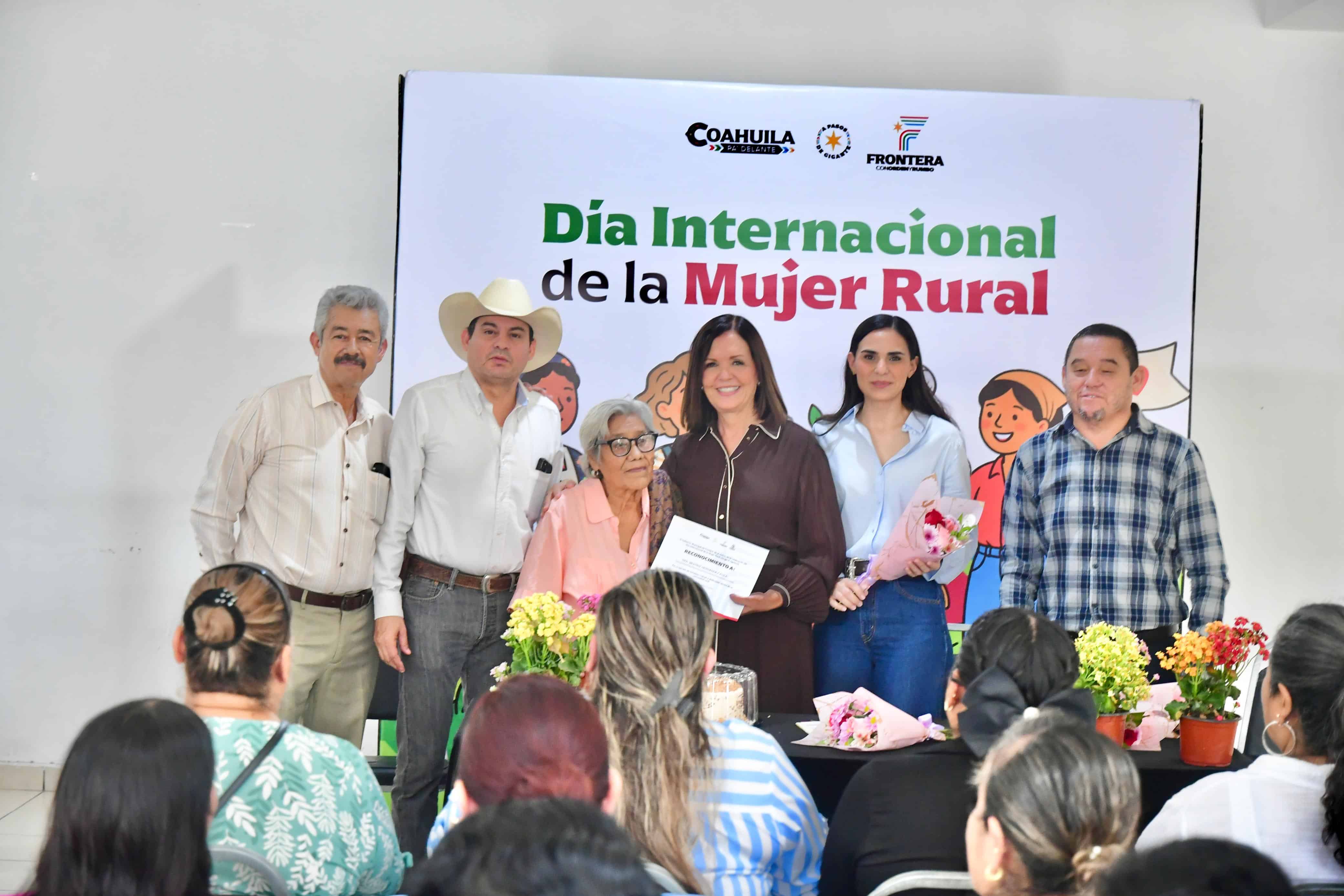 Sari Pérez Cantú rinde homenaje a mujeres rurales en Frontera Sari Pérez Cantú rinde homenaje a mujeres rurales en Frontera