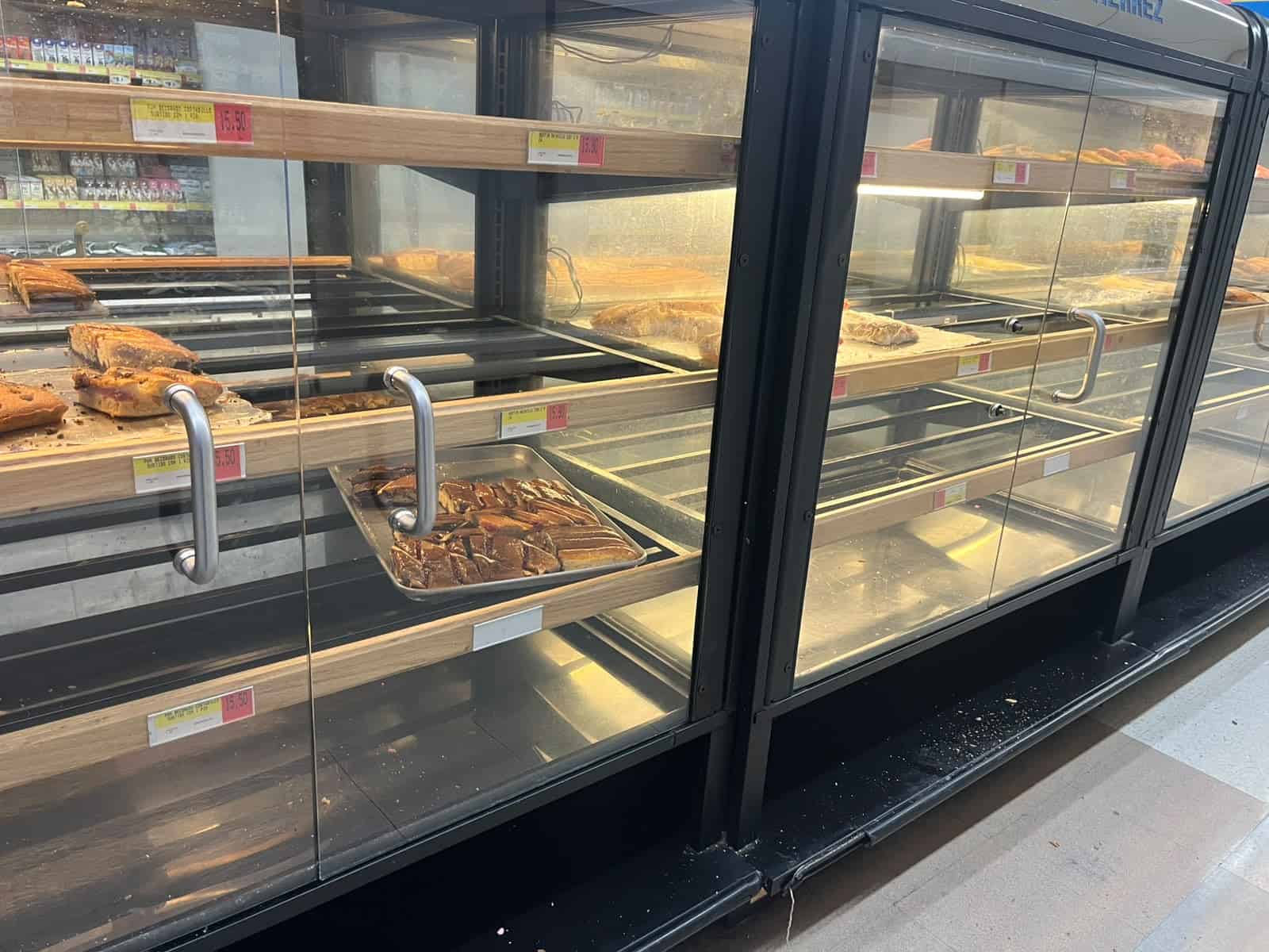 Las bajas temperaturas impulsan la compra de pan en Ciudad Acuña y favorecen las ventas de las panaderías.