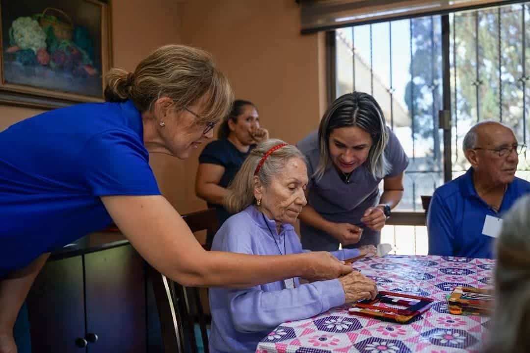 DIF Saltillo ofrece servicios de salud a mujeres: Brigada Rosa