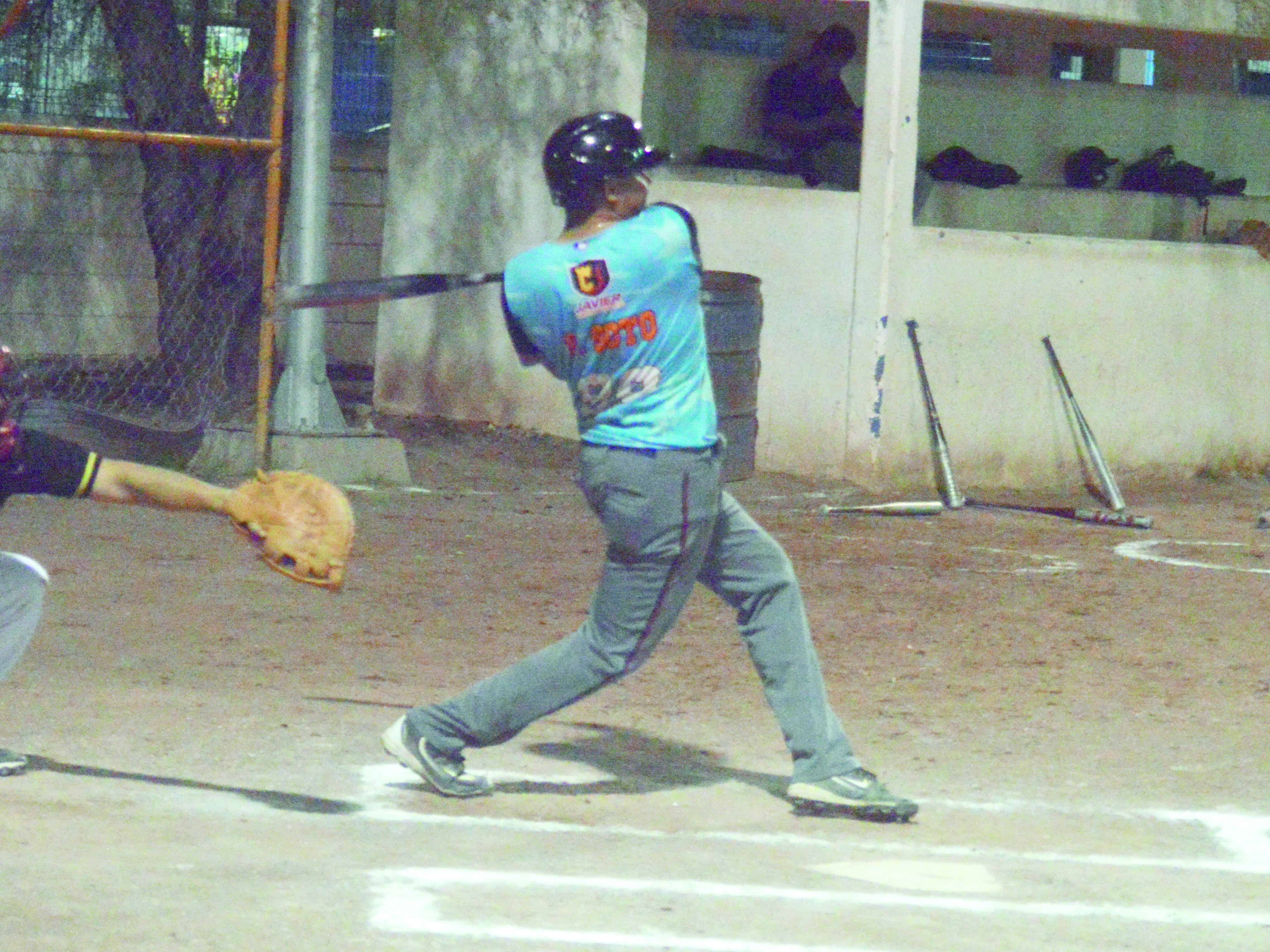 Red Sox vence a Coyotes: 8-5 en playoffs de softbol
