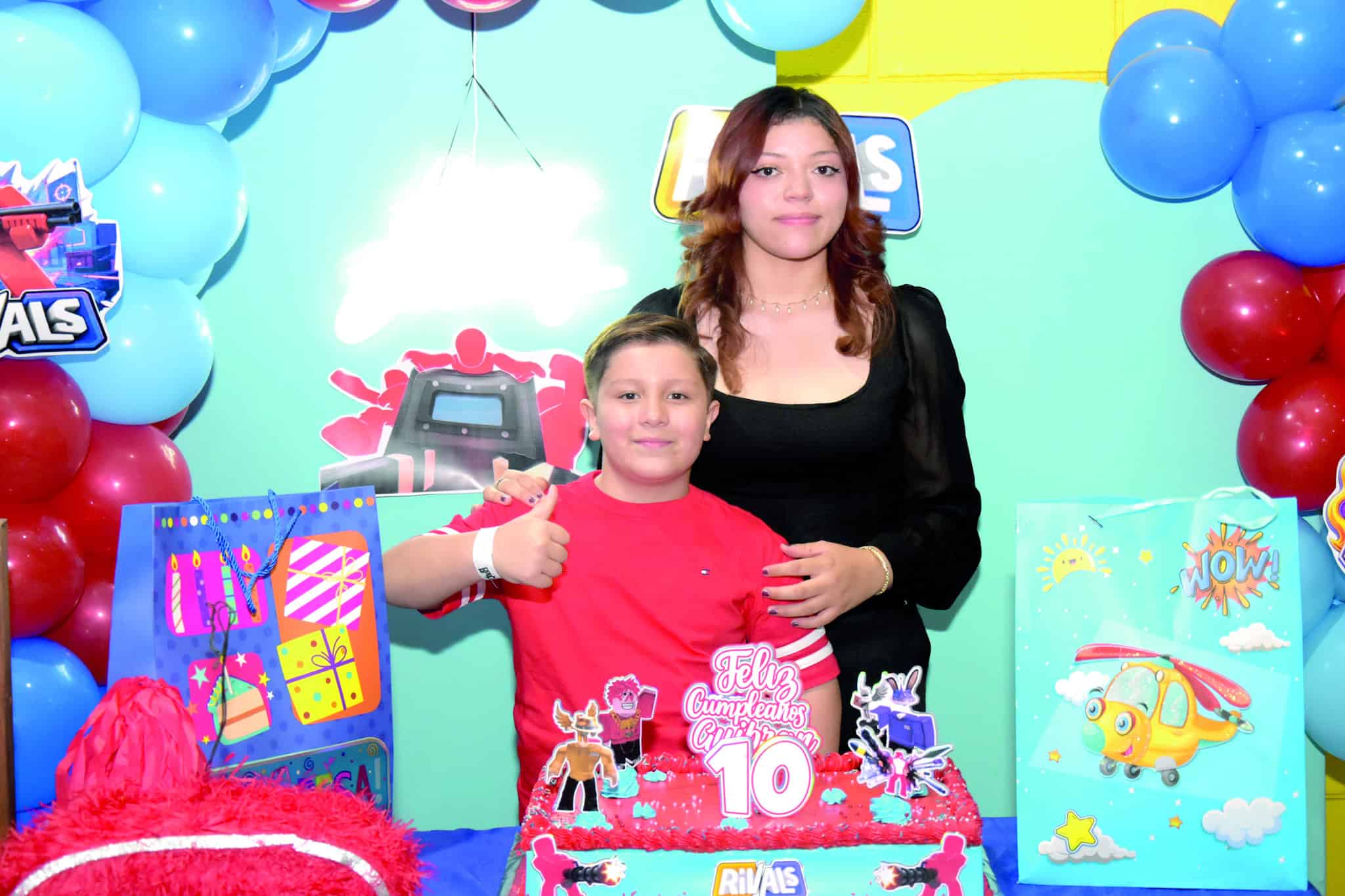 Fiesta de cumplea&ntilde;os de Gyibran Loredo re&uacute;ne a amigos y familiares