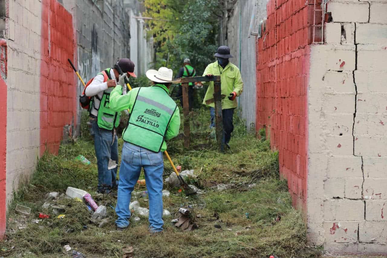 Javier D&iacute;az encabeza rehabilitaci&oacute;n de calles en Saltillo
