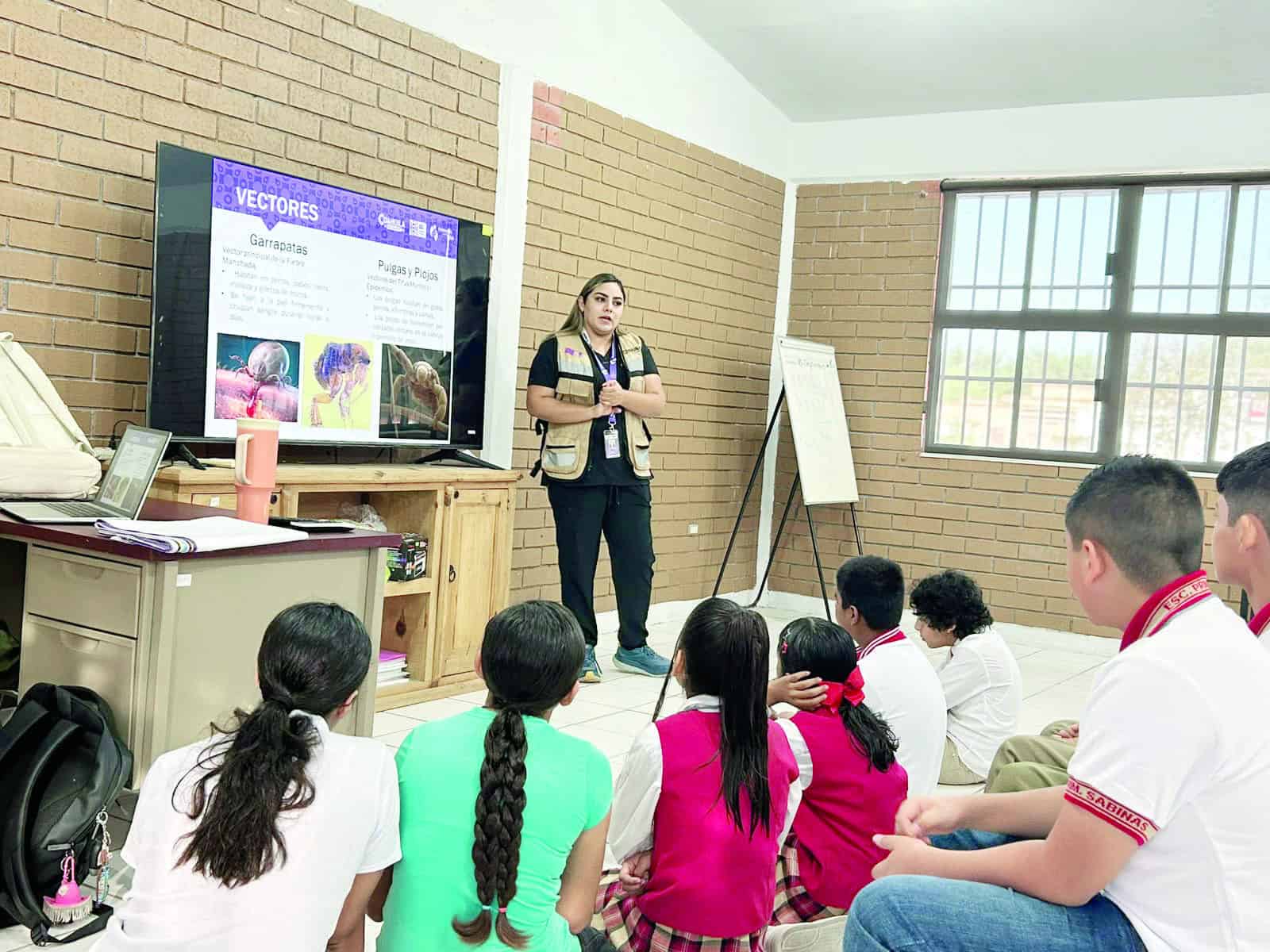 Dr. Carlos Jiménez Villarreal obtiene 90 puntos en salud en Sabinas