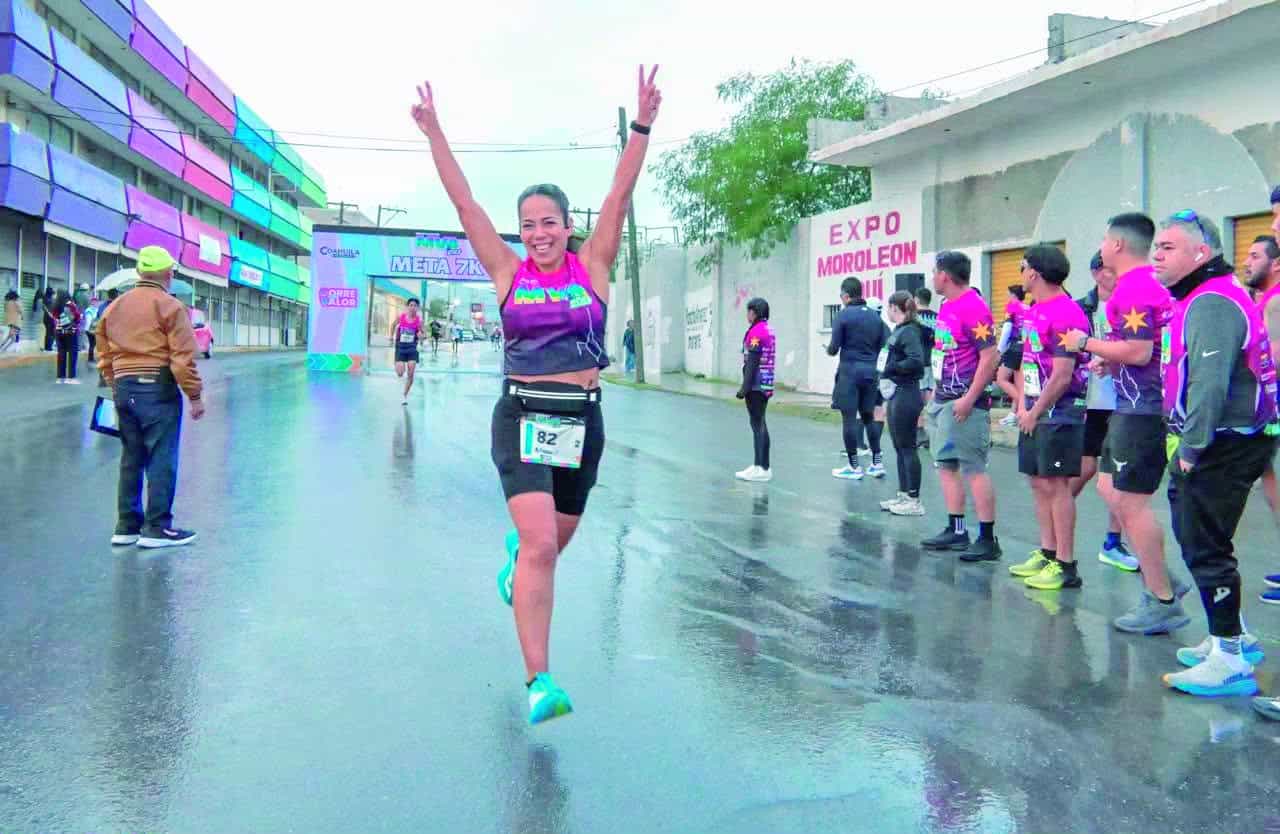 Re&uacute;ne medio marat&oacute;n a 2,500 atletas en Monclova