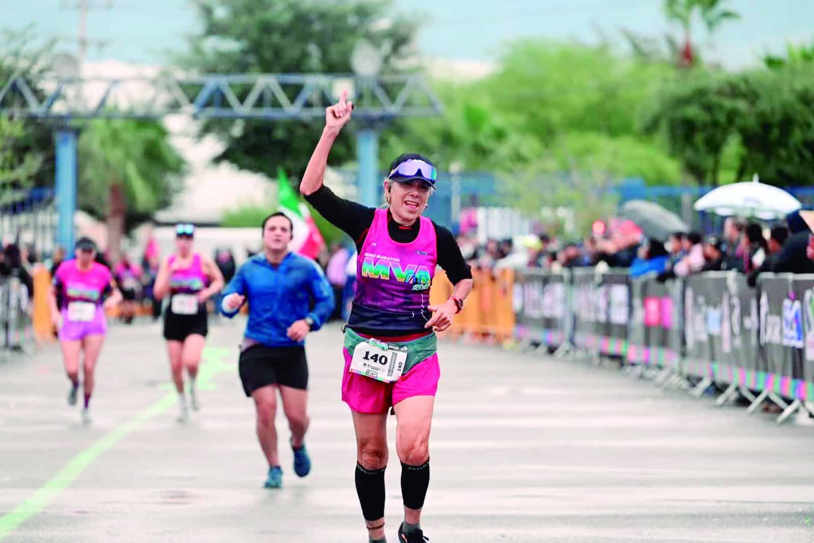 Re&uacute;ne medio marat&oacute;n a 2,500 atletas en Monclova